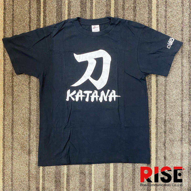 搖滾精品特區 Boss 黑色 Katana 刀 音箱 短踢 L