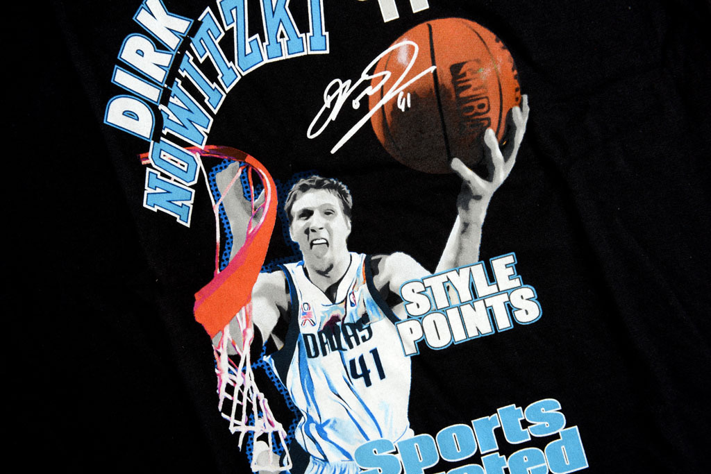 Mitchell & Ness x 運動畫刊 Dirk Nowitzki Photo Reals T-Shirt
