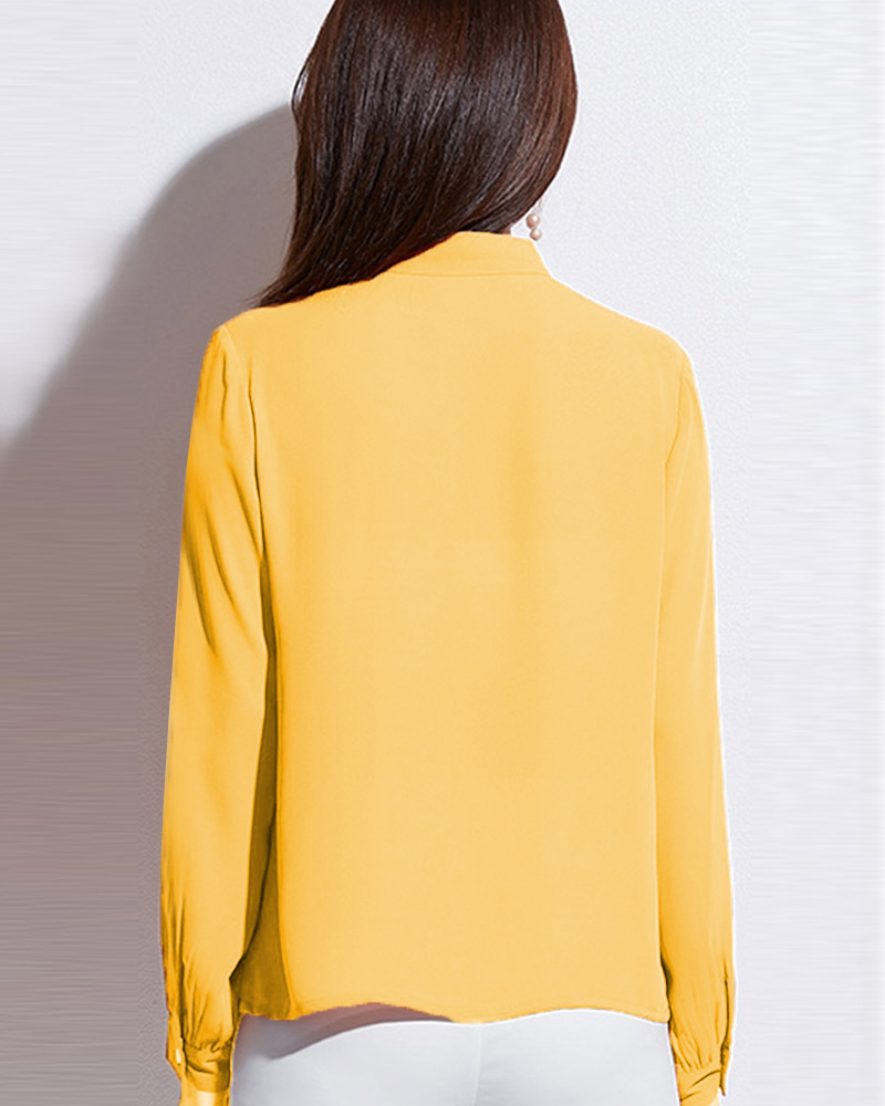 薑黃L【零碼出清不退換】挖空鑽釦立領雪紡上衣