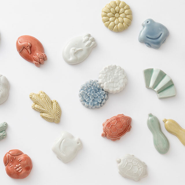 中川政七-和菓子木型信樂燒招福筷架 梅白