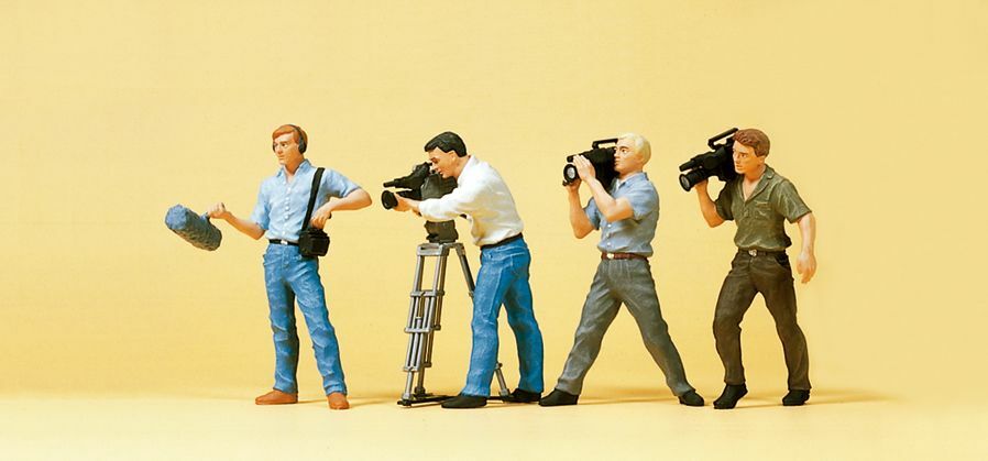 Preiser 10421 HO scale, TV crew with cameras