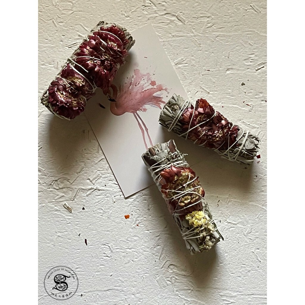 北美淨化聖品白鼠尾草與麥桿菊等乾燥花混合綑－光之薩滿