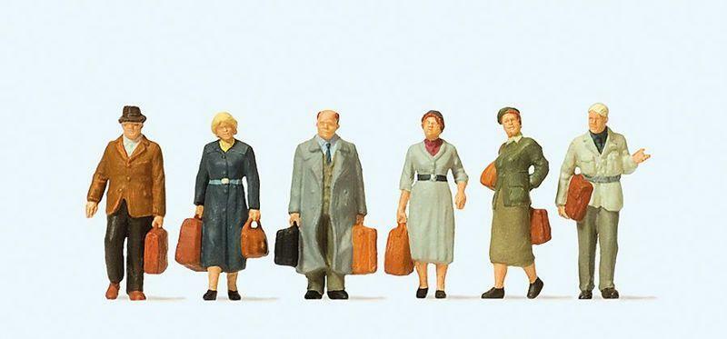 Preiser 10582 HO scale, travelers walking