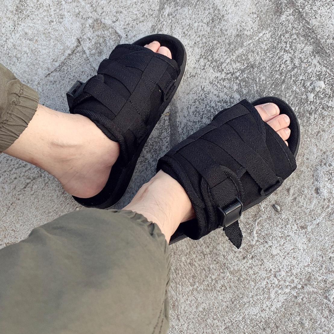 【ACGD002】暗黑系慵懶型街頭風全素面扣帶拖鞋