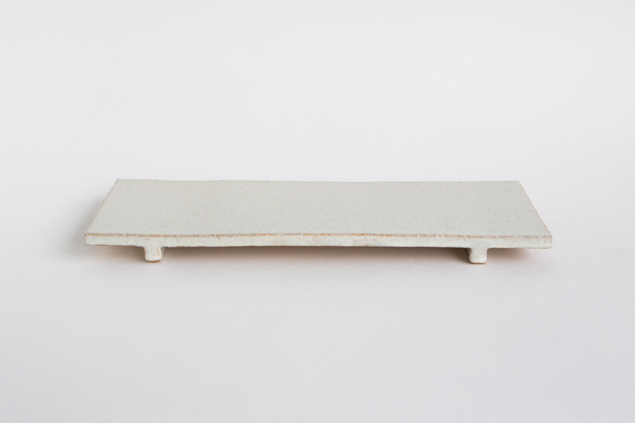 SSS-陶 付腳長角皿(粉引) 