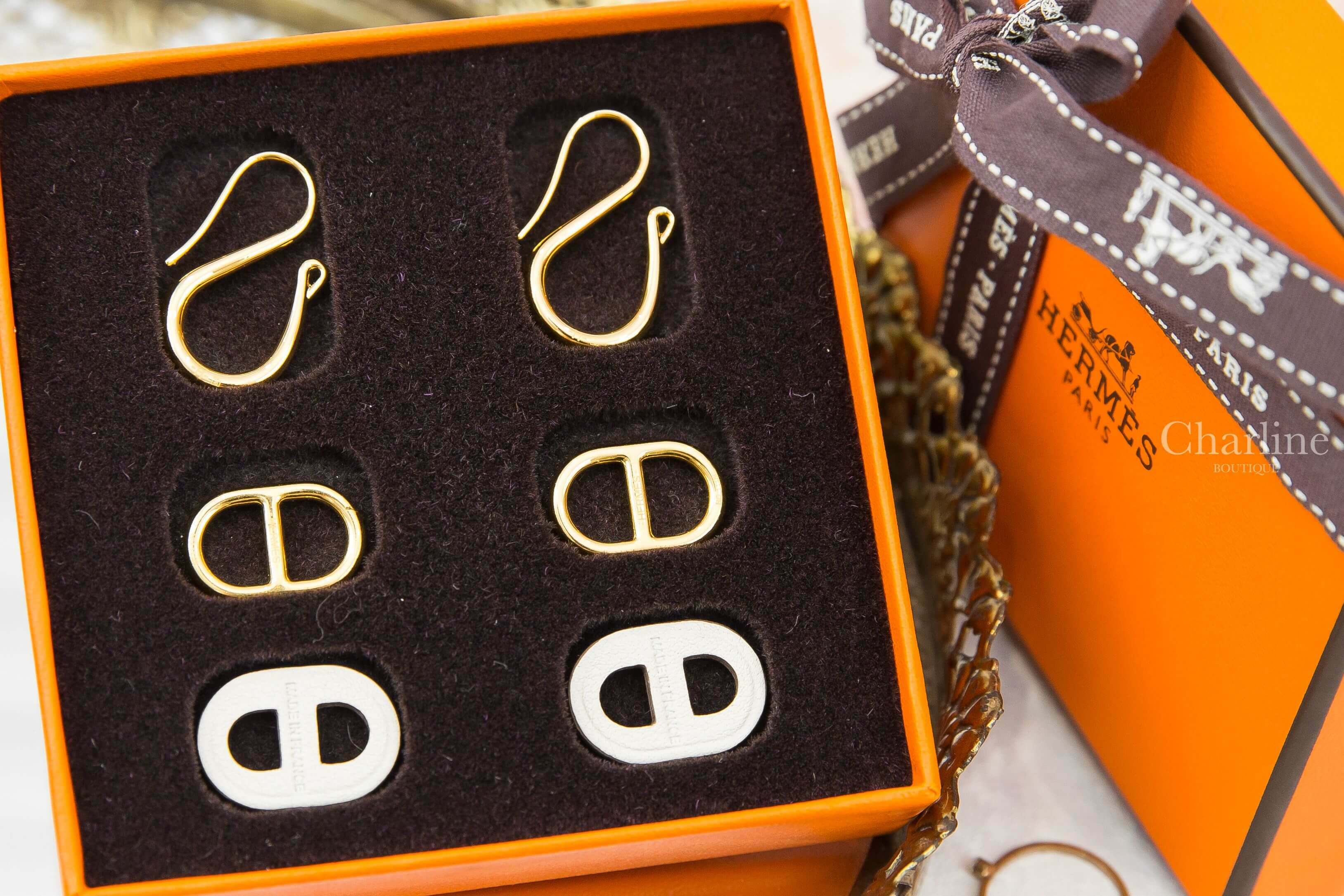 Hermès O'Maillon Earrings 奶油白牛皮金飾θ三件組垂墜耳環-Charline Boutique 精品代購