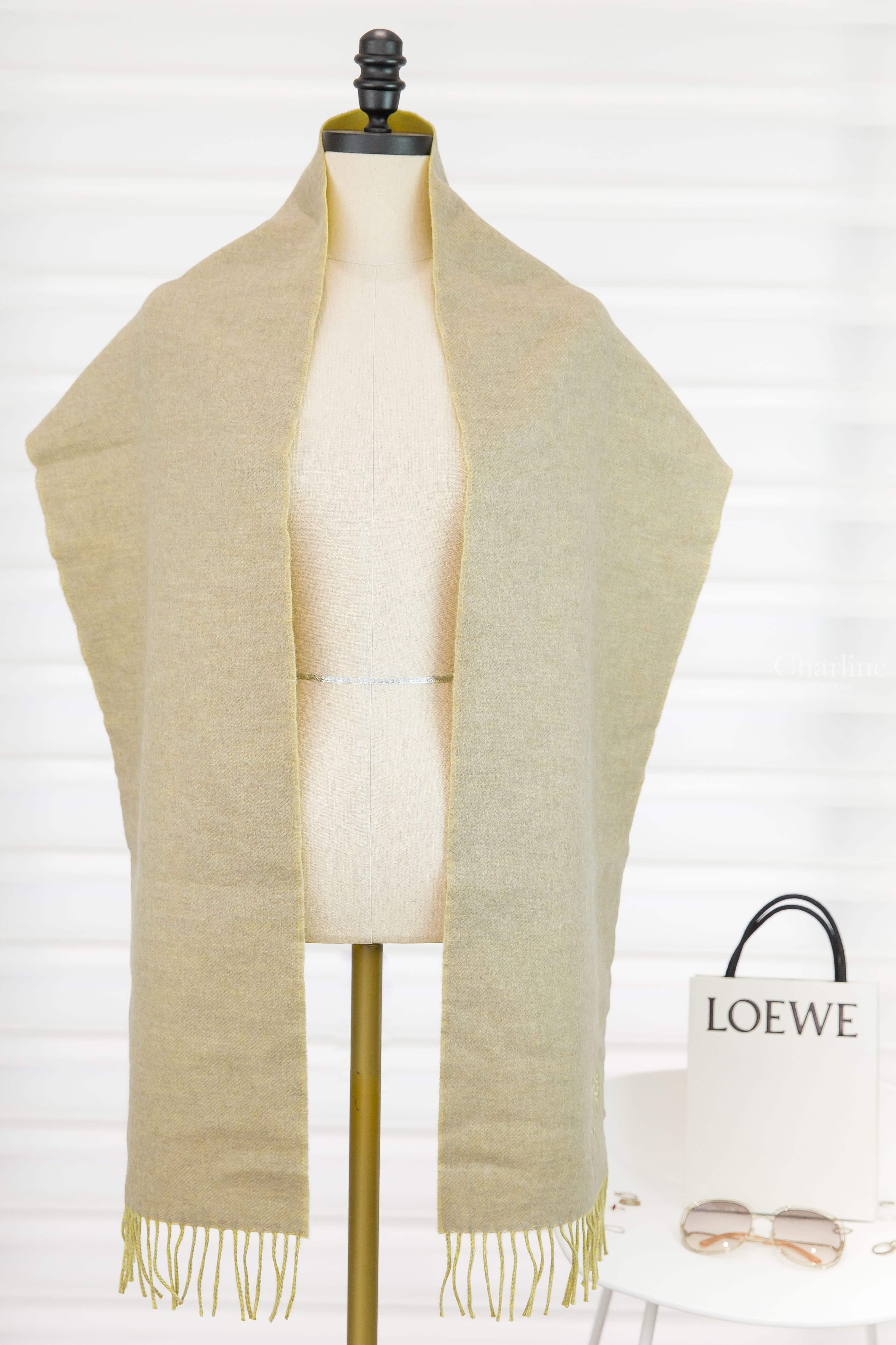 Loewe Bicolour Scarf In Wool And Cashmere 黃色/淺褐色刺繡Logo雙面喀什米爾混羊毛流蘇圍巾-Charline Boutique 精品代購