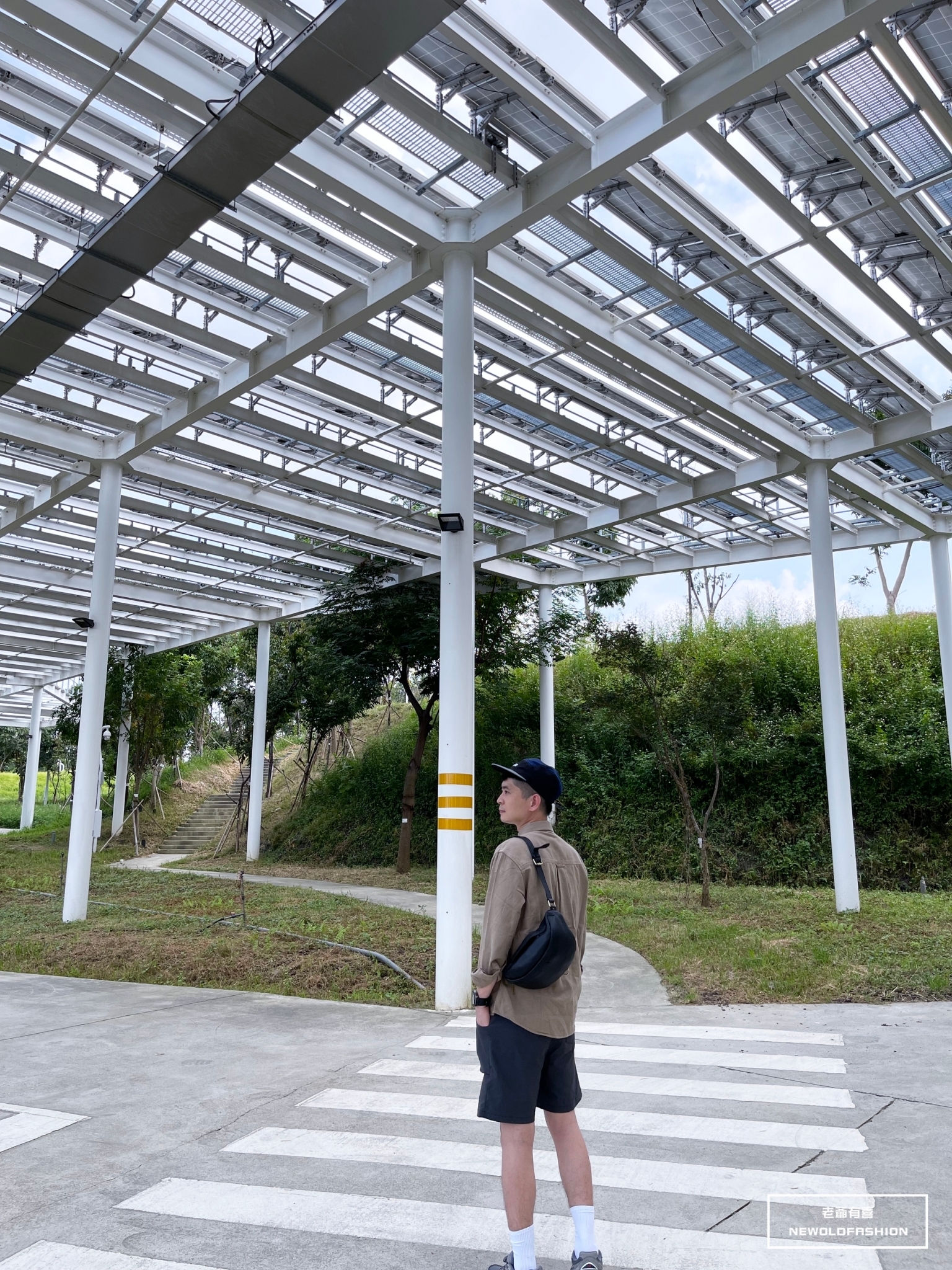 『新品上市』真皮半月型單肩包 (234009bk)-黑