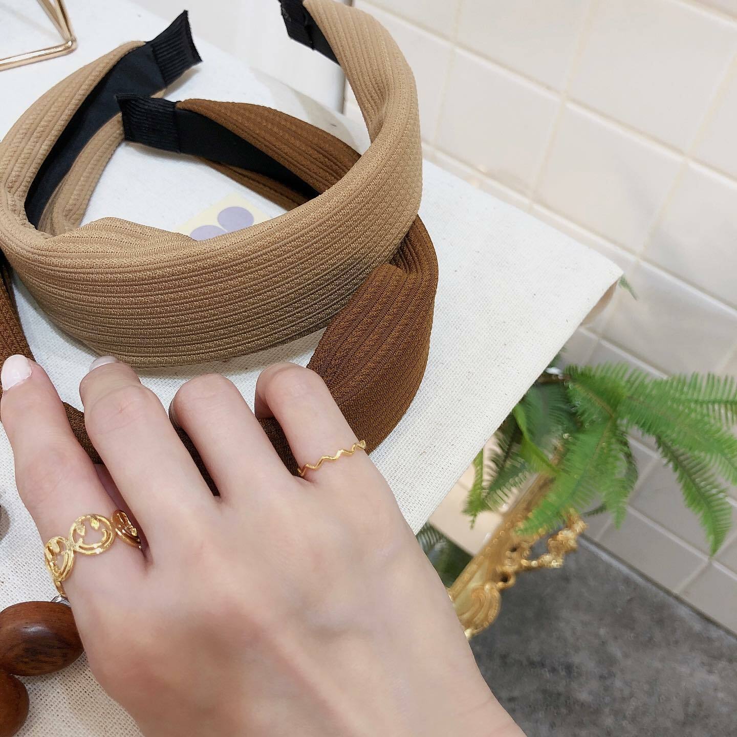 韓國波浪造型細尾戒。兩色