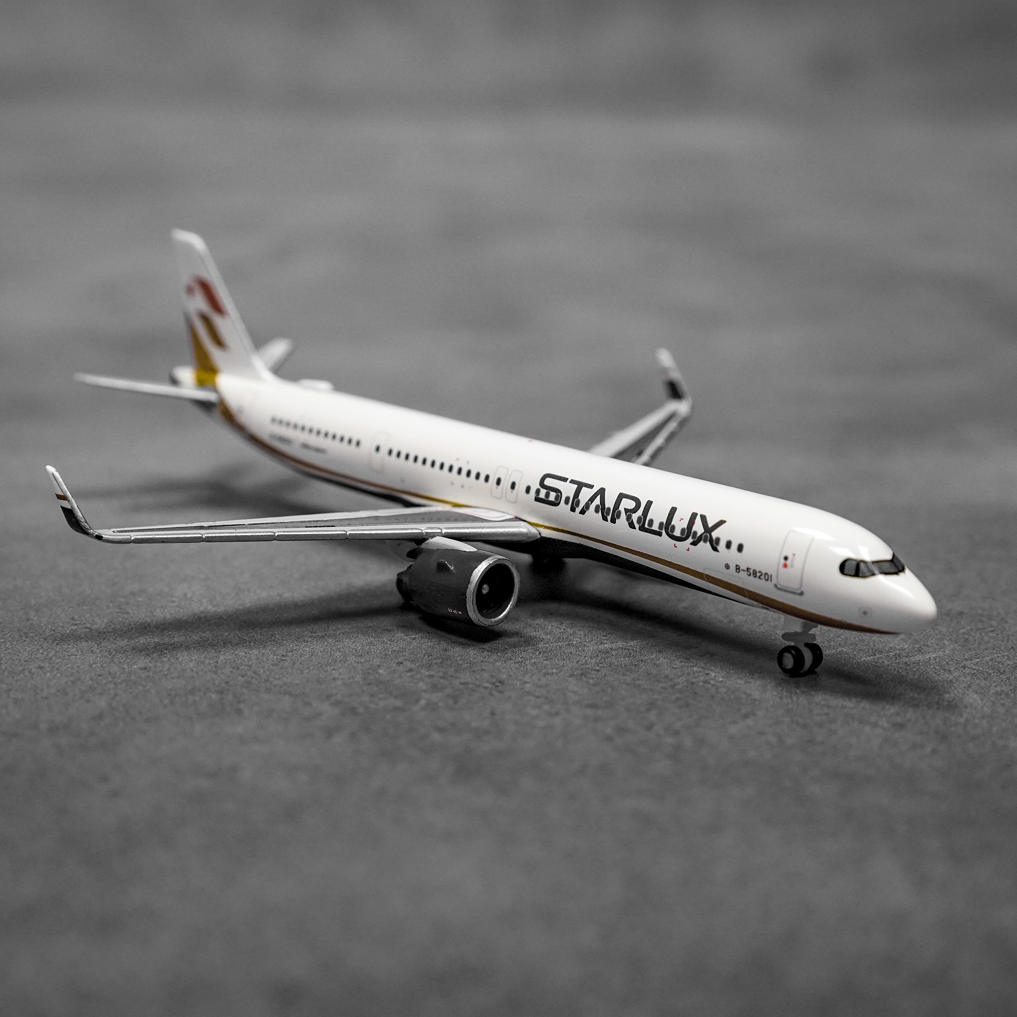 STARLUX | A321neo 1:500 金屬飛機模型(Herpa 監製)