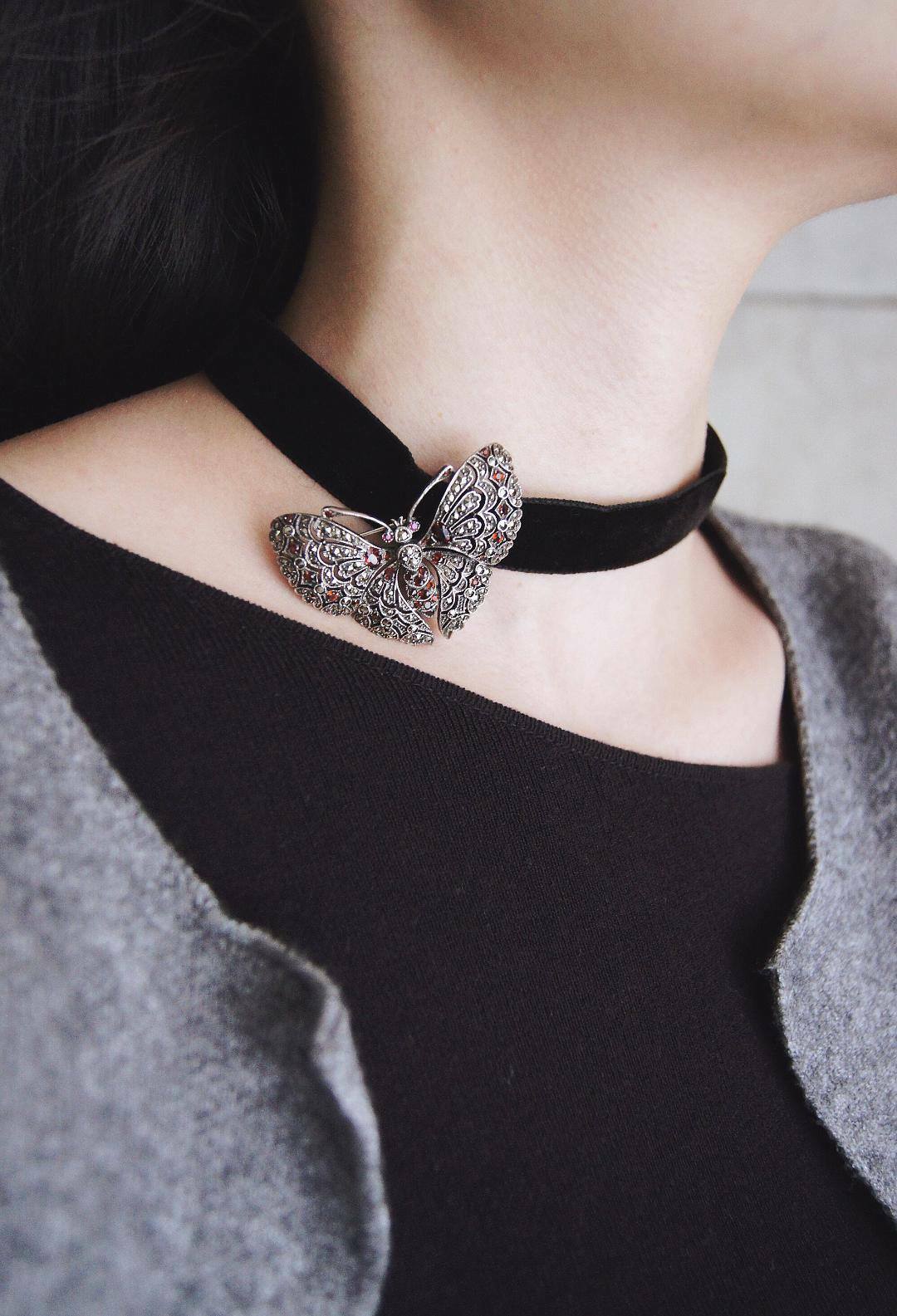 優雅石榴石蝴蝶胸墜（OP1563）