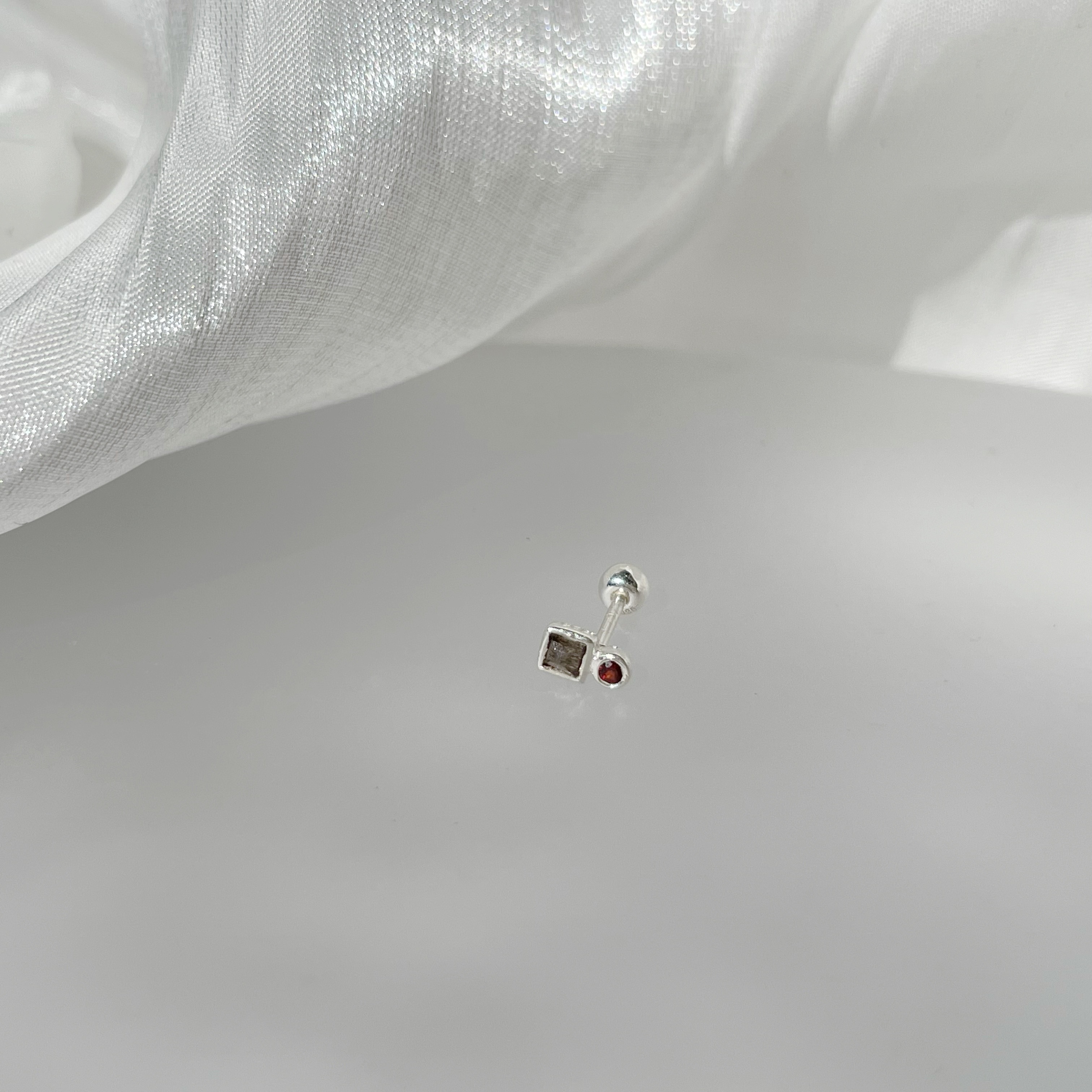 Lego mini方圓棕月光石榴石轉珠耳環