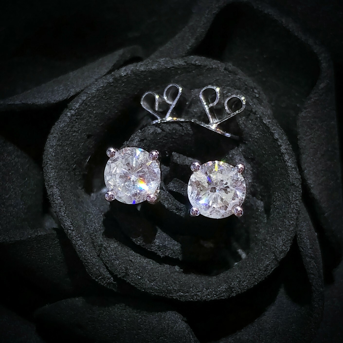 全新18K白金【主石1卡8份鑽石】4爪耳環