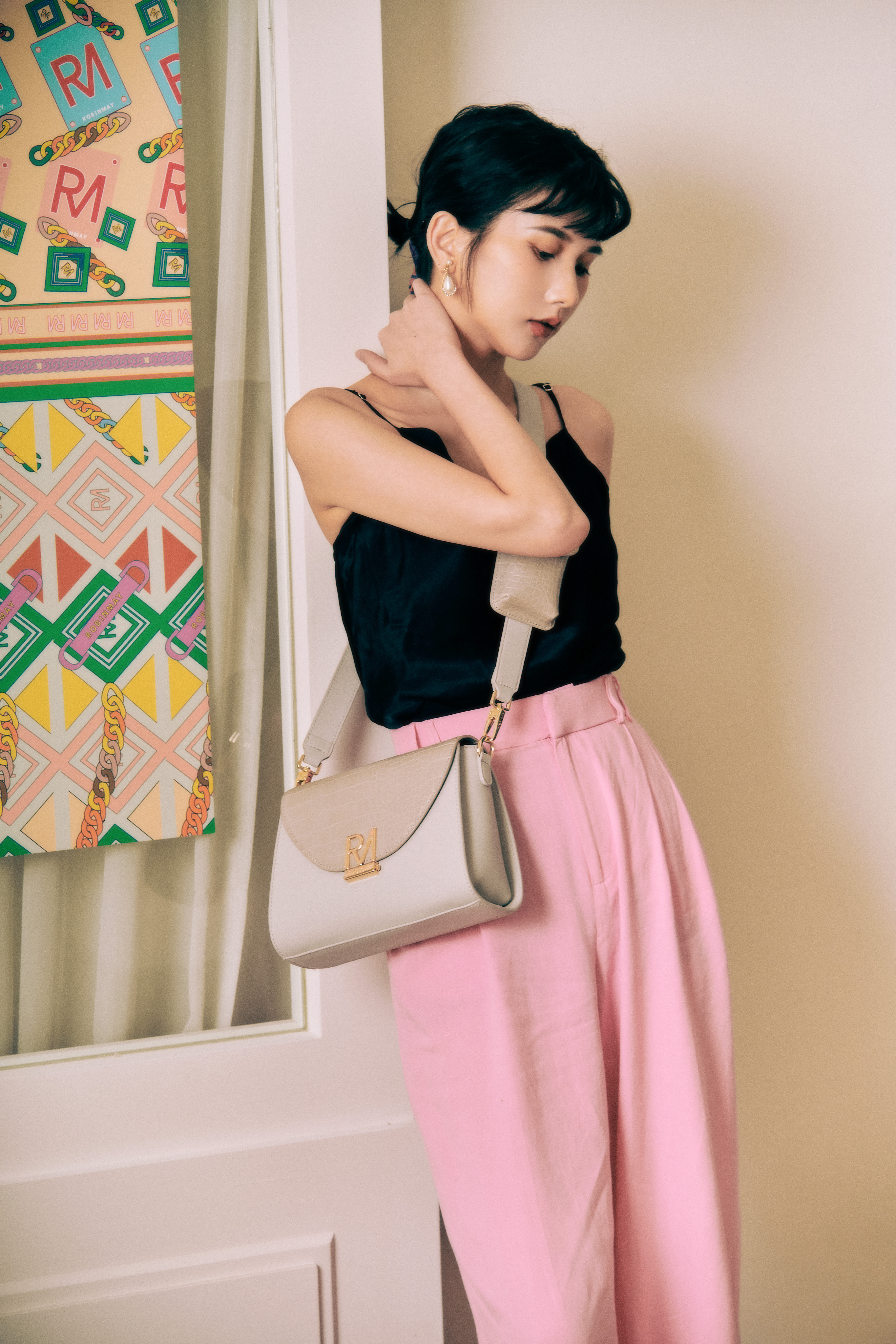 煙醺搖滾斜背包