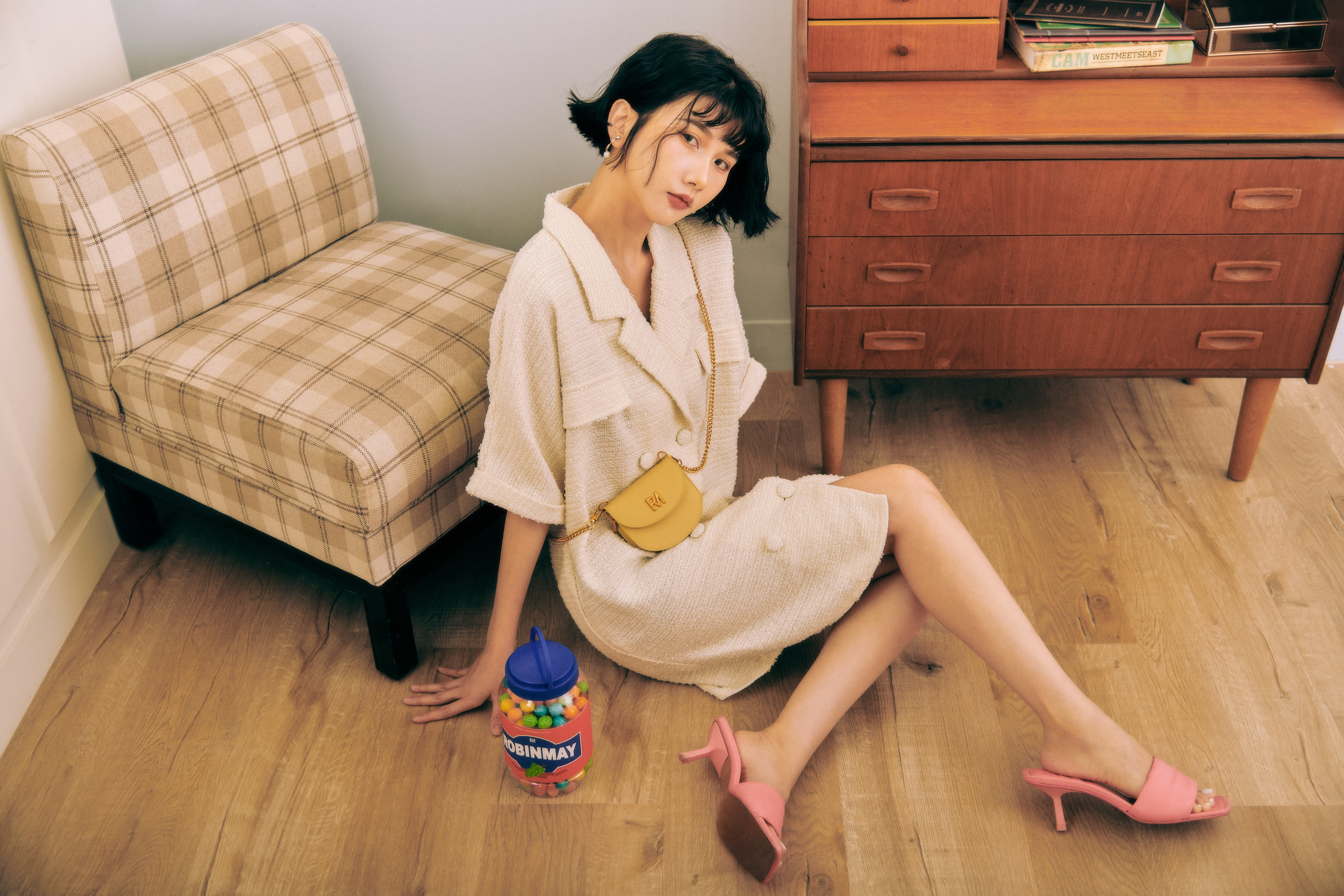 當清新溫柔的白色搭上正能量的黃色元素