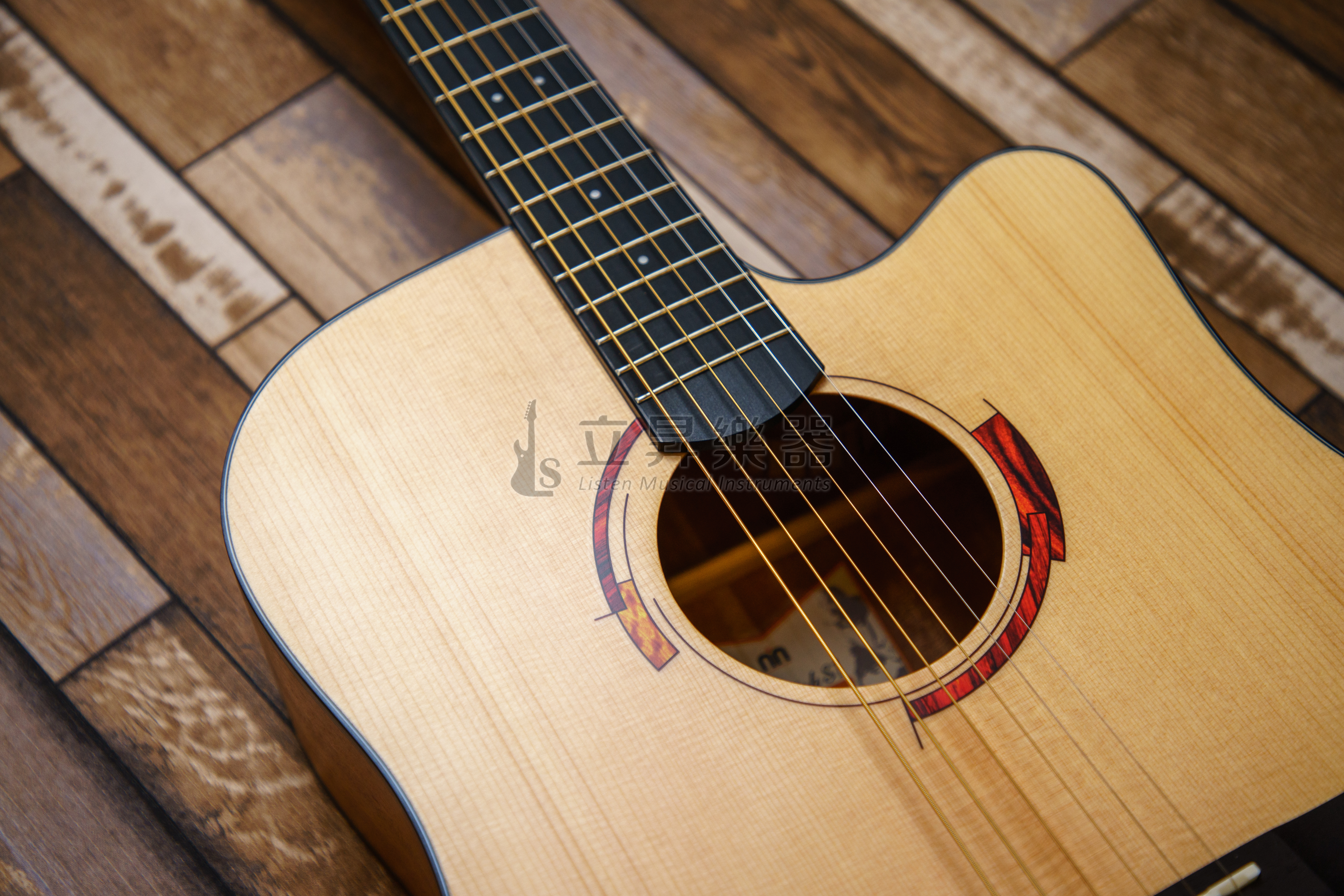 木吉他 Nightwish Miwish S1 民謠吉他 MW-DSNC 面單41吋 D桶缺角 奧古曼雲杉面板 消光 附原廠厚袋 雲杉面單 MWDSNC 第 3 張圖片｜三峽吉他 / Bass