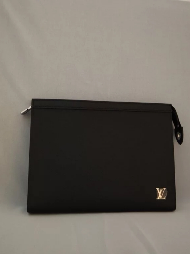 LOUIS VUITTON POCHETTE VOYAGE