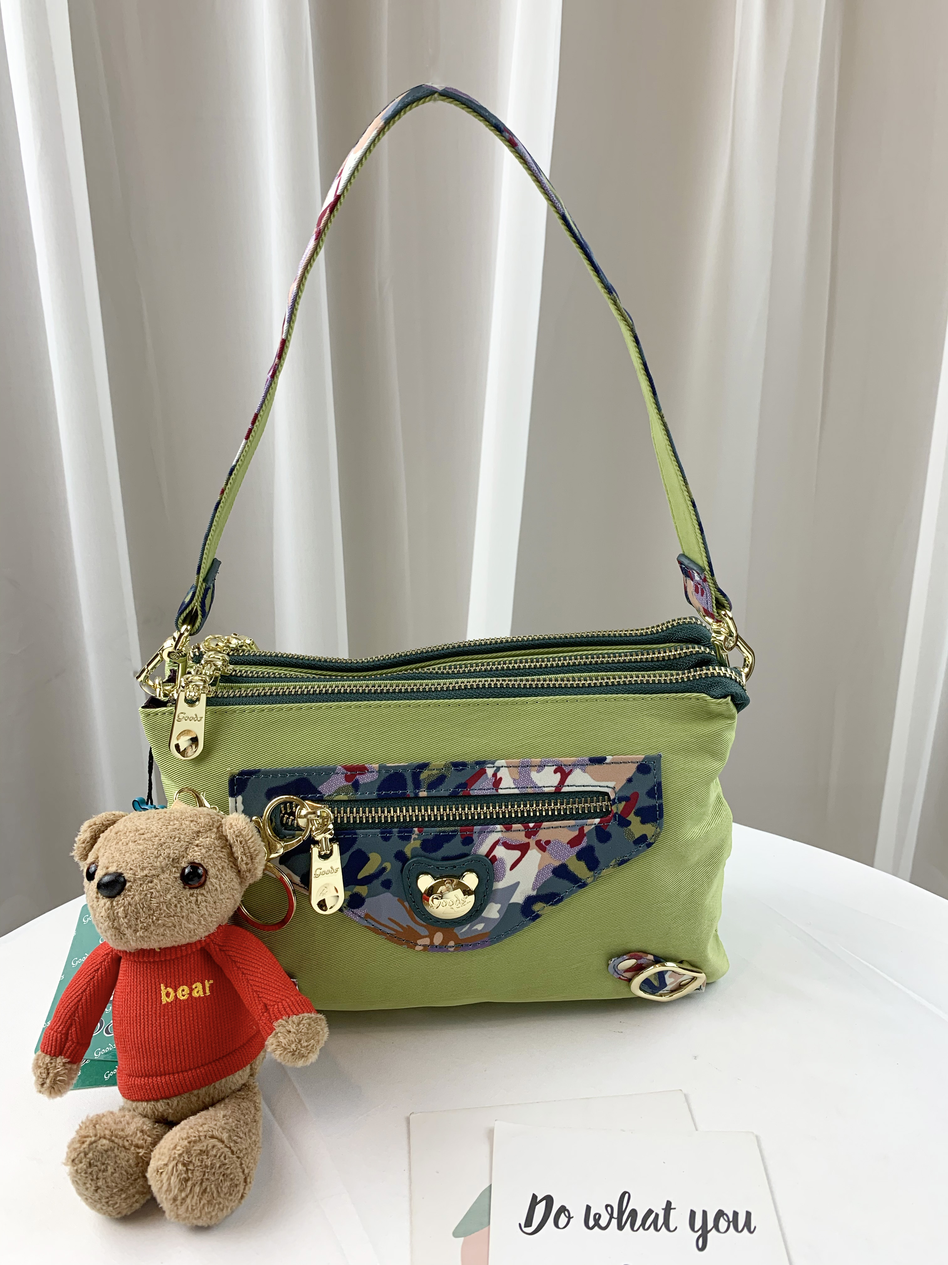 GOODS 綠花朵尼龍肩背包 / 側背包 #2562