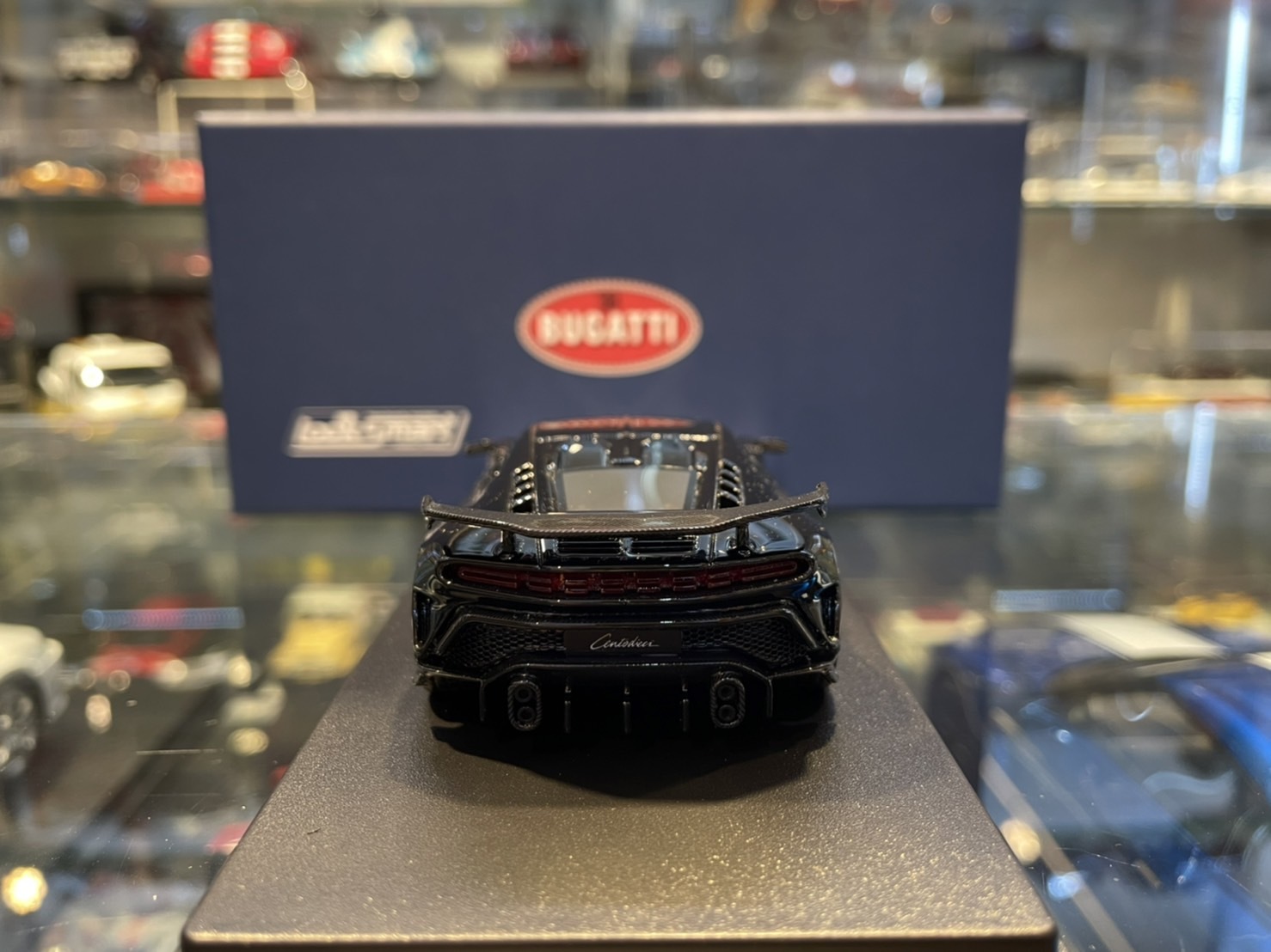 Bugatti Centodieci rouge (LookSmart) 1/43e