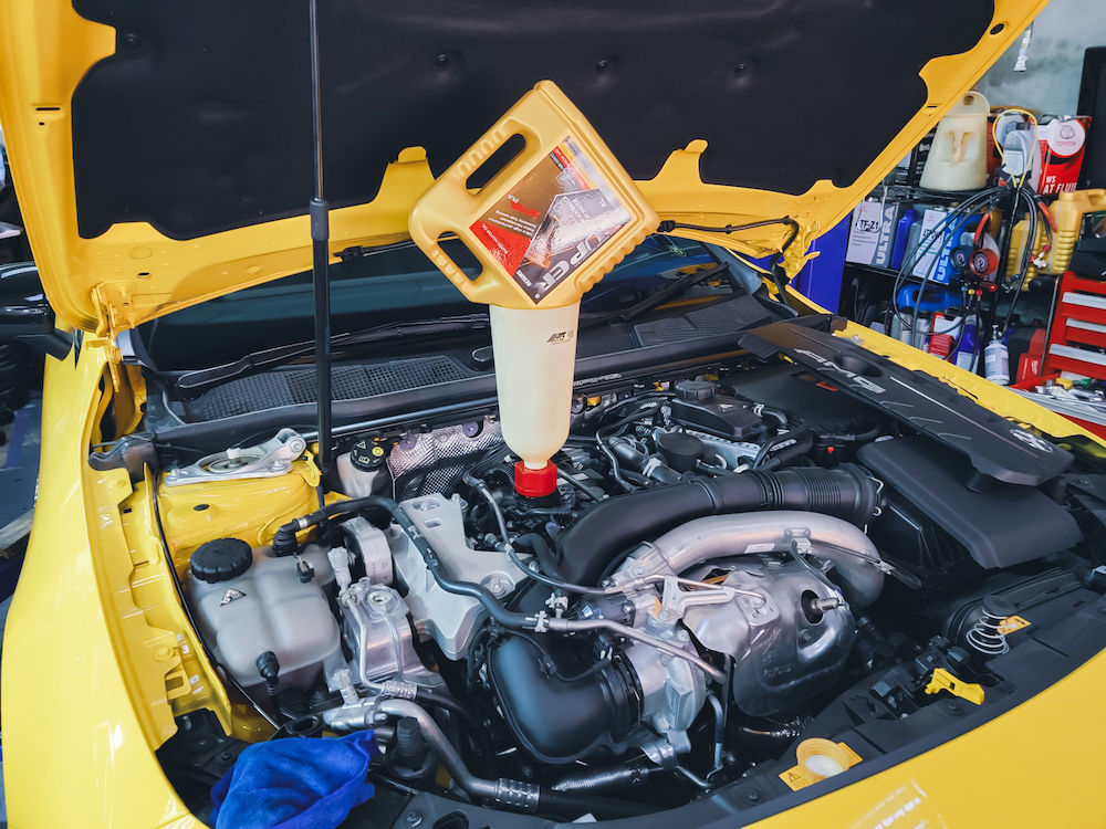 Mercedes-Benz AMG A250 Yellow Super Nano ESTER Plus 5W40 Motor Oil