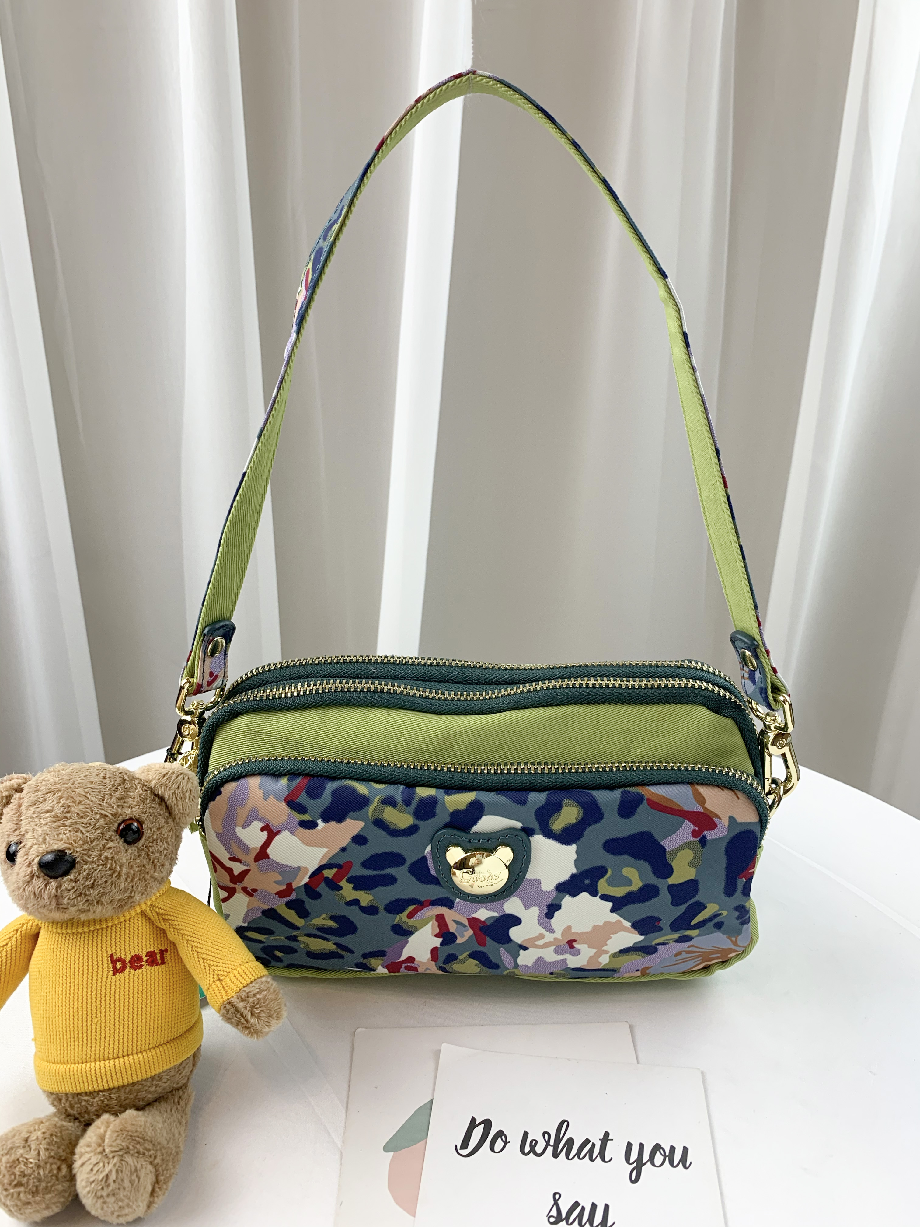 GOODS 綠花朵尼龍肩背包 / 側背包 #2775