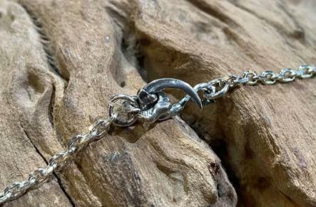 Black Venom Jewelry- Freedom & Prayer 純銀鷹爪勾 。