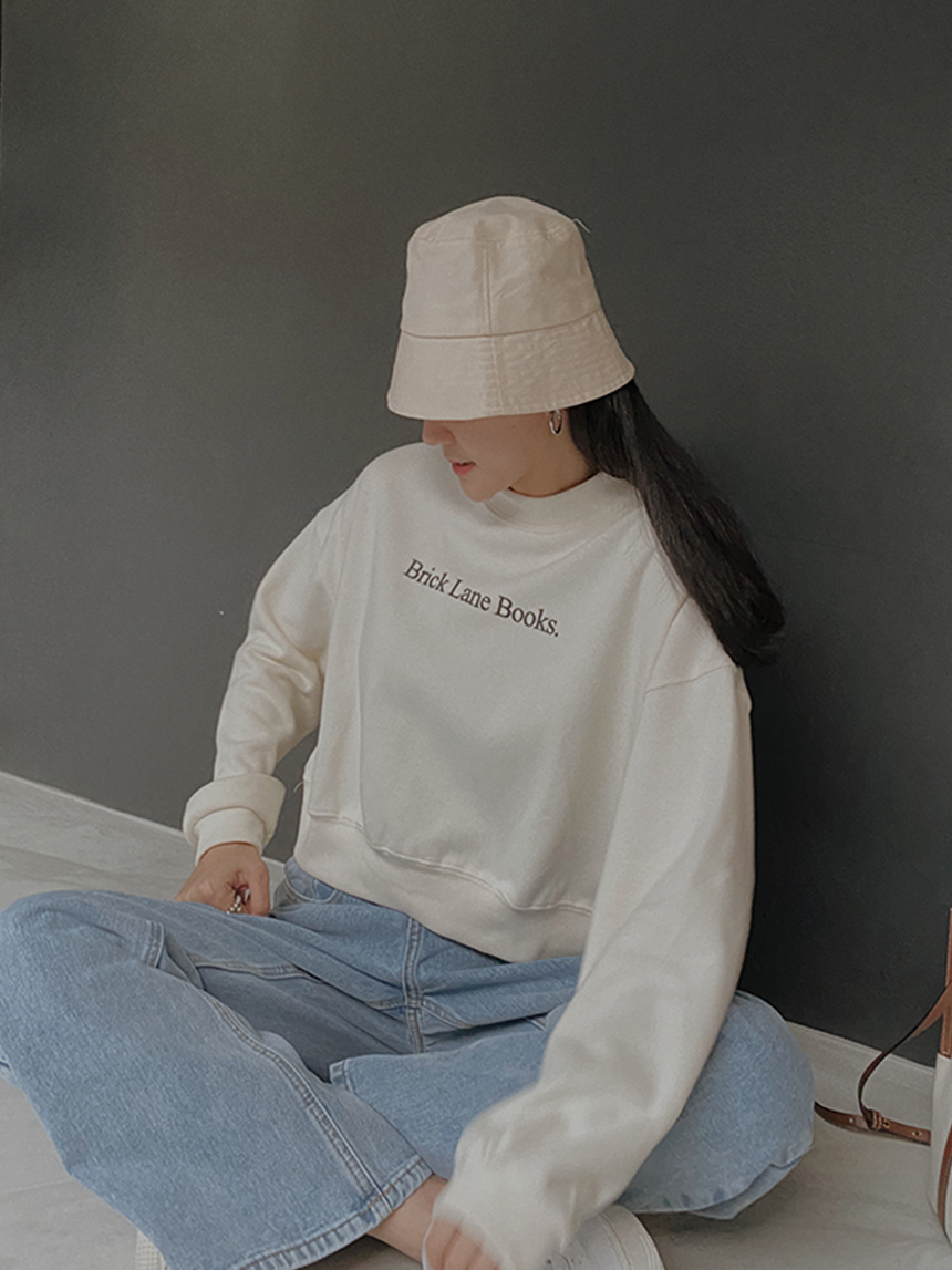 簡約立領磨毛短版字母大學T*4色