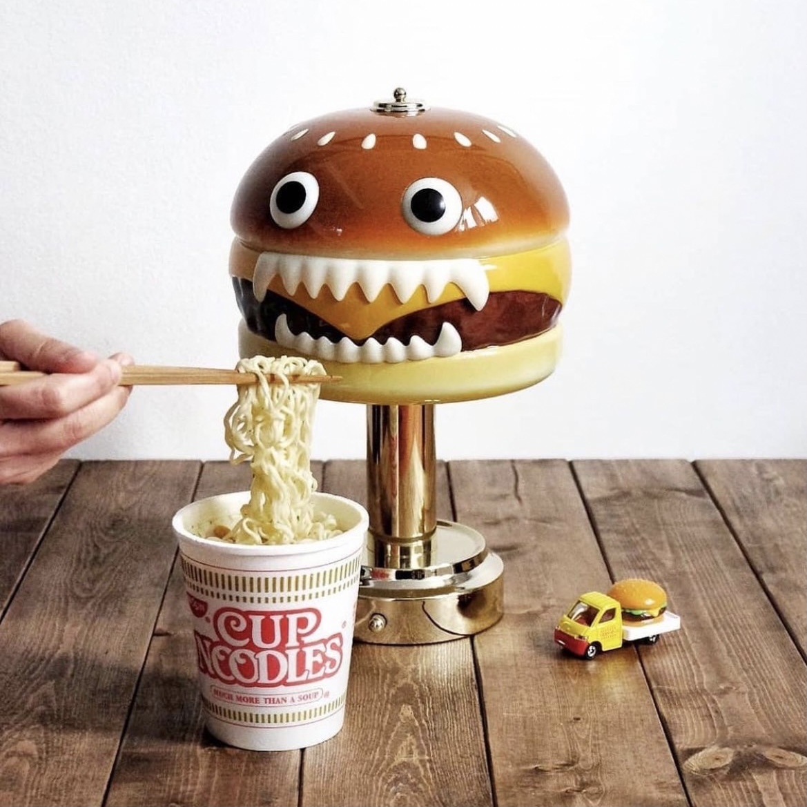 【APAIR】預購 UNDERCOVER Brings Back the Hamburger Lamp 高橋盾 漢堡燈