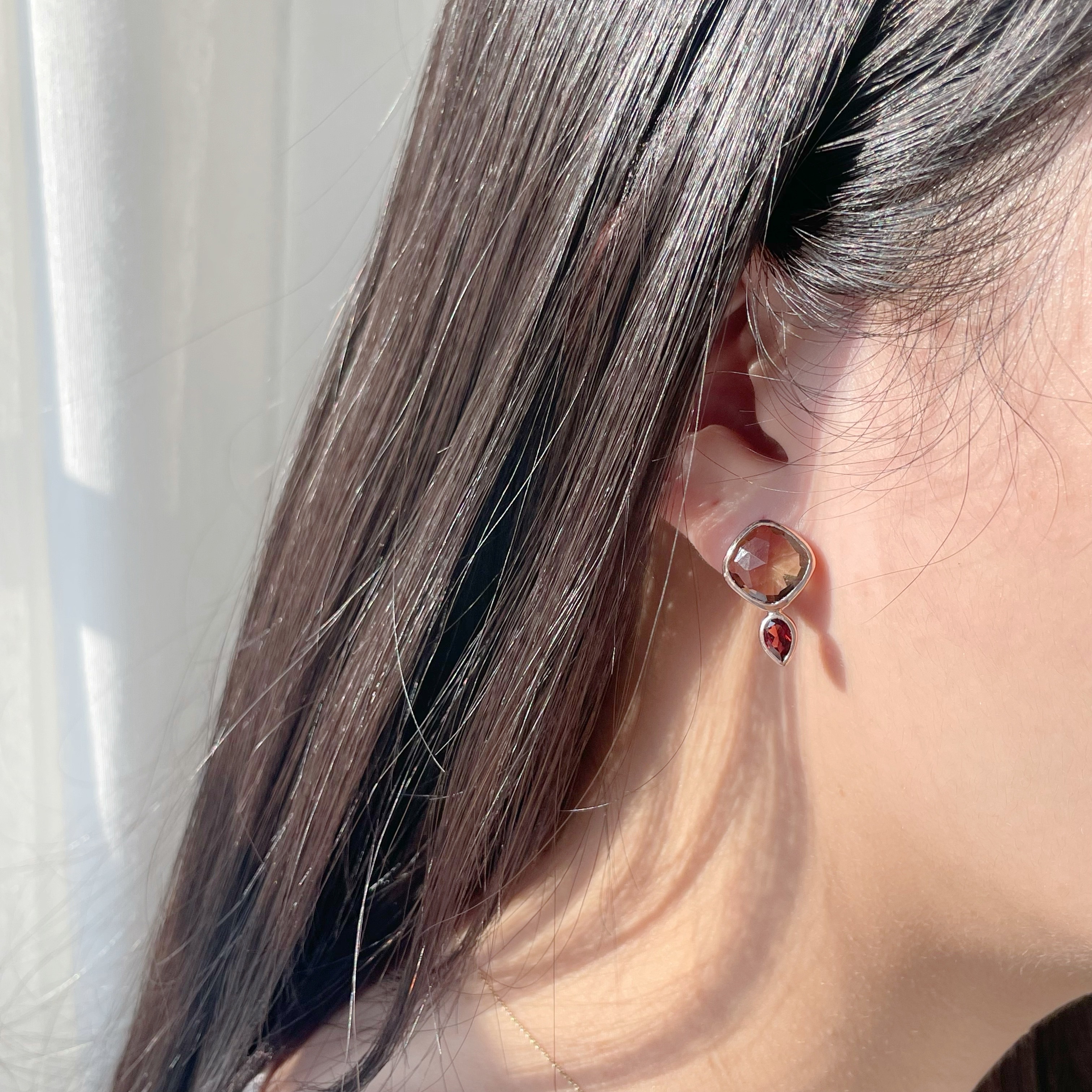 Lego大圓角菱形茶晶石榴耳環