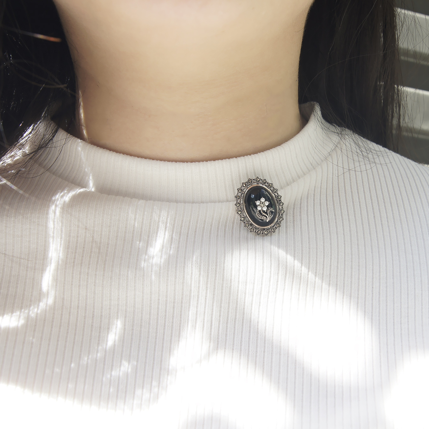 黑瑪瑙小花胸墜兩用