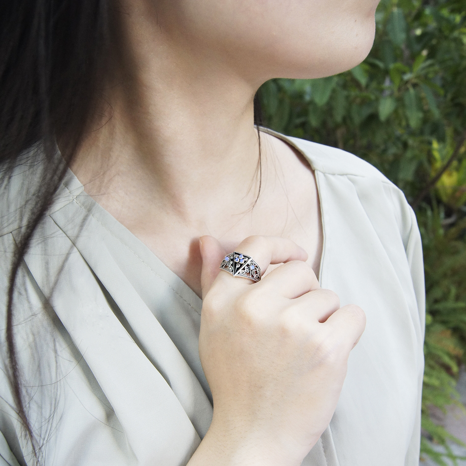 古典黑瑪瑙蛋白石戒指