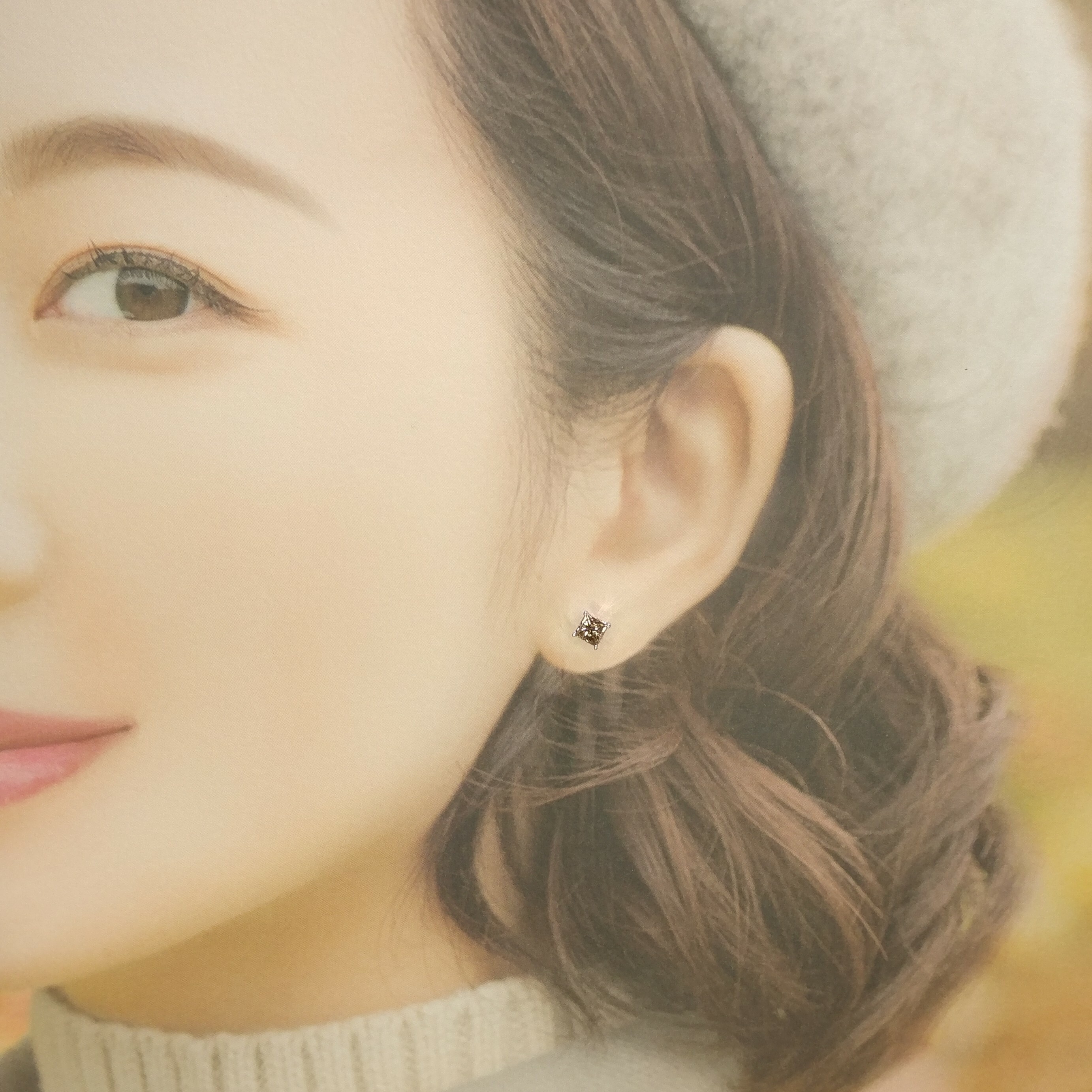 全新18K白金【主石95份咖啡方形鑽】耳環