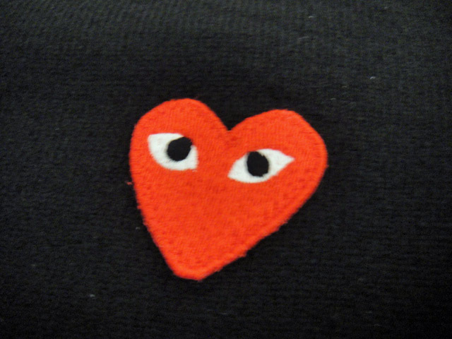 COMME des GARCONS BLACK/RED HEART BUTTON CARDIGAN - GIRL SIZE XS IN STOCK NOW (現貨發售中)