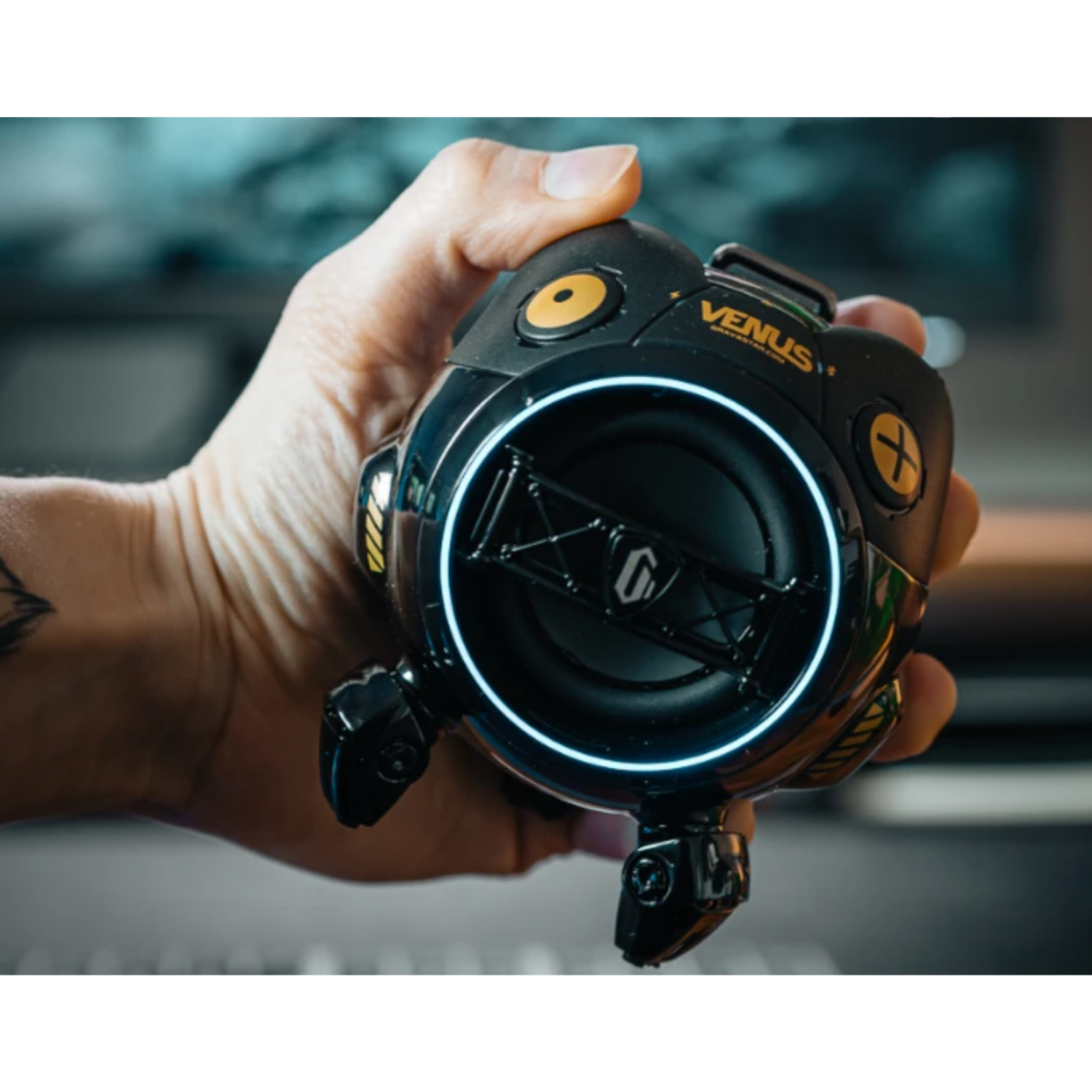 Gravastar Venus 重力星球金星藍牙喇叭 | 強勁低音迷你藍牙無線喇叭 | 充滿科幻味道的音響