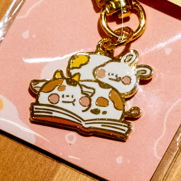 狗狗的小跳步，繪蹦砰｜金屬鑰匙圈｜吃貨好朋友｜荷包蛋兔子