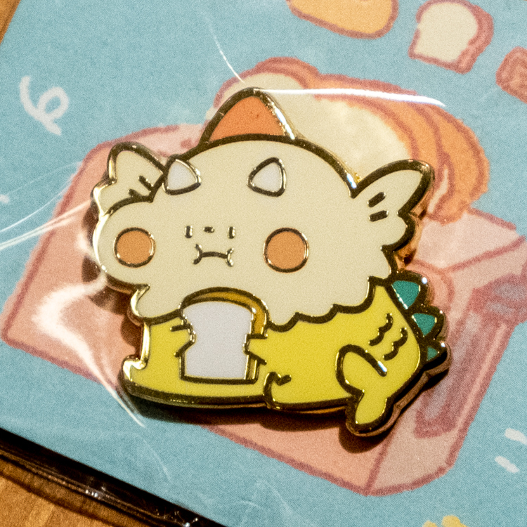 狗狗的小跳步，繪蹦砰｜金屬徽章｜水中恐龍｜吐司恐龍 (米黃)