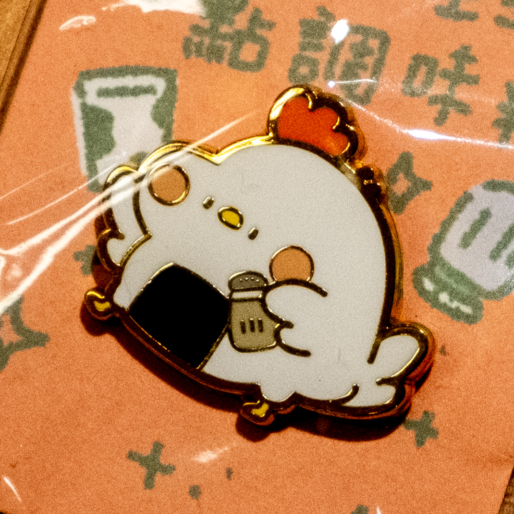 狗狗的小跳步，繪蹦砰｜金屬徽章｜吃貨好朋友｜飯糰公雞