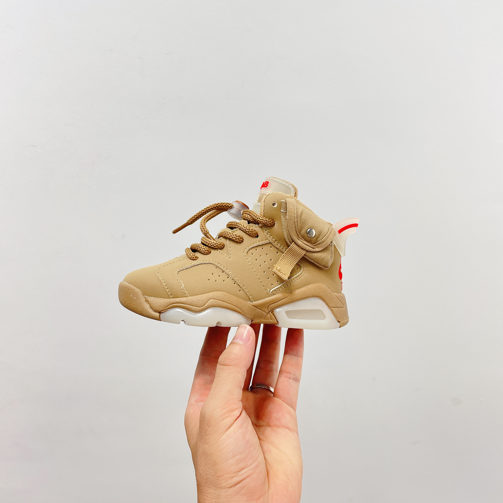 兒童潮流籃球鞋