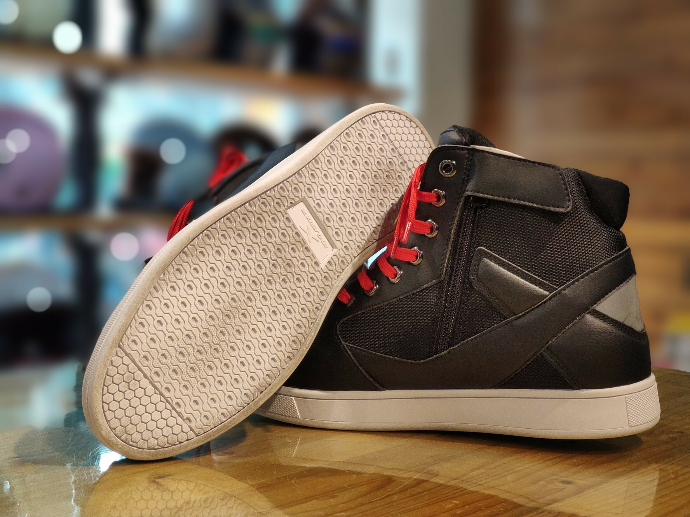 EXUSTAR SBT-197W 黑紅 休閒靴