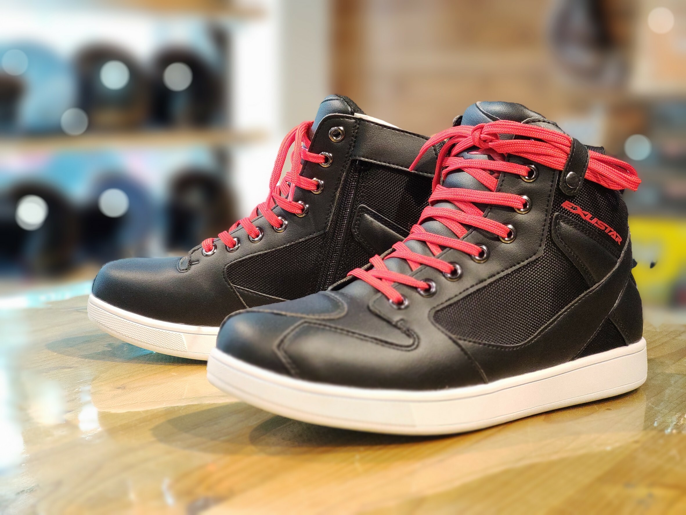 EXUSTAR SBT-197W 黑紅 休閒靴