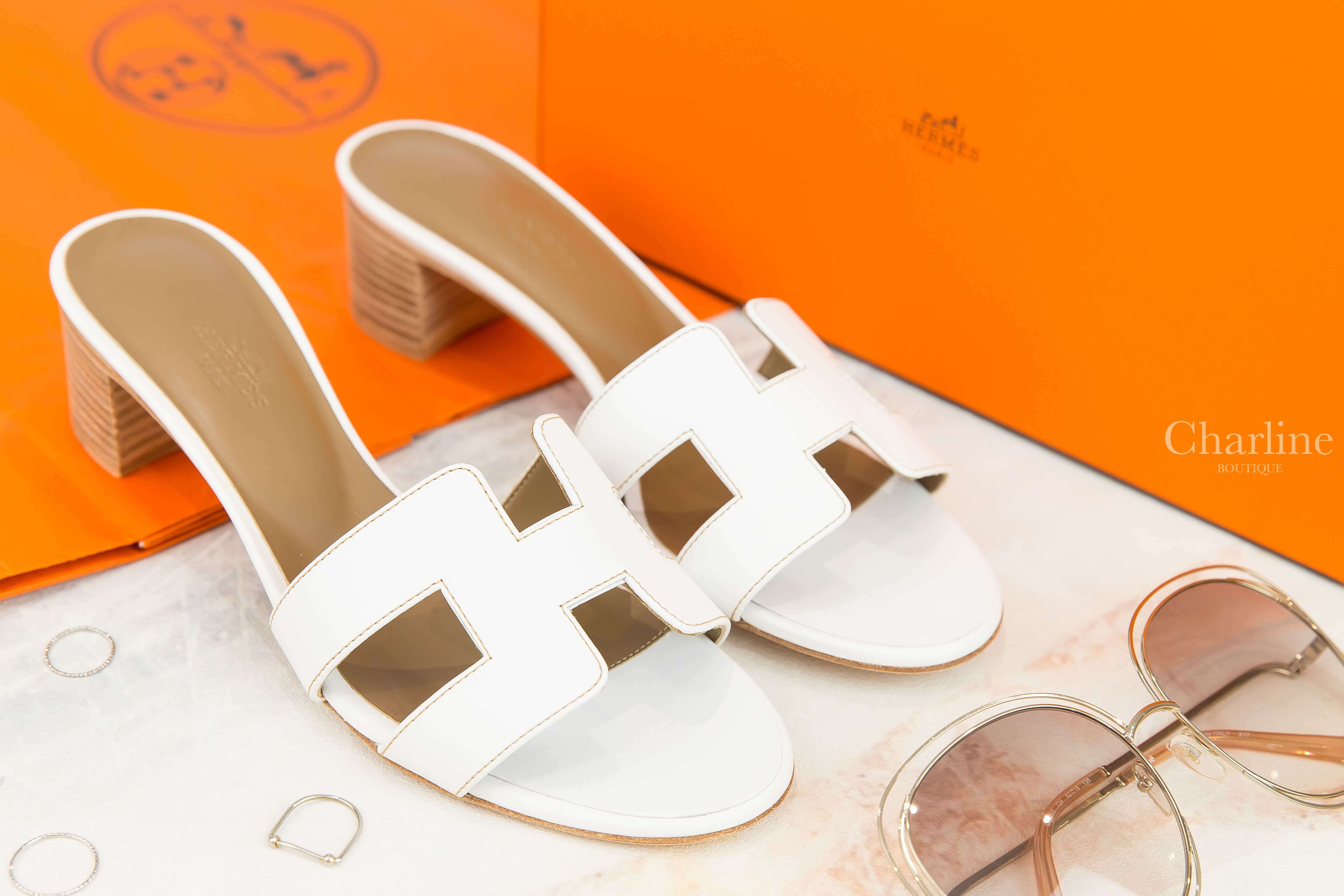 Hermès Oasis Sandal 白色牛皮H木頭低跟拖鞋-Charline Boutique 精品代購