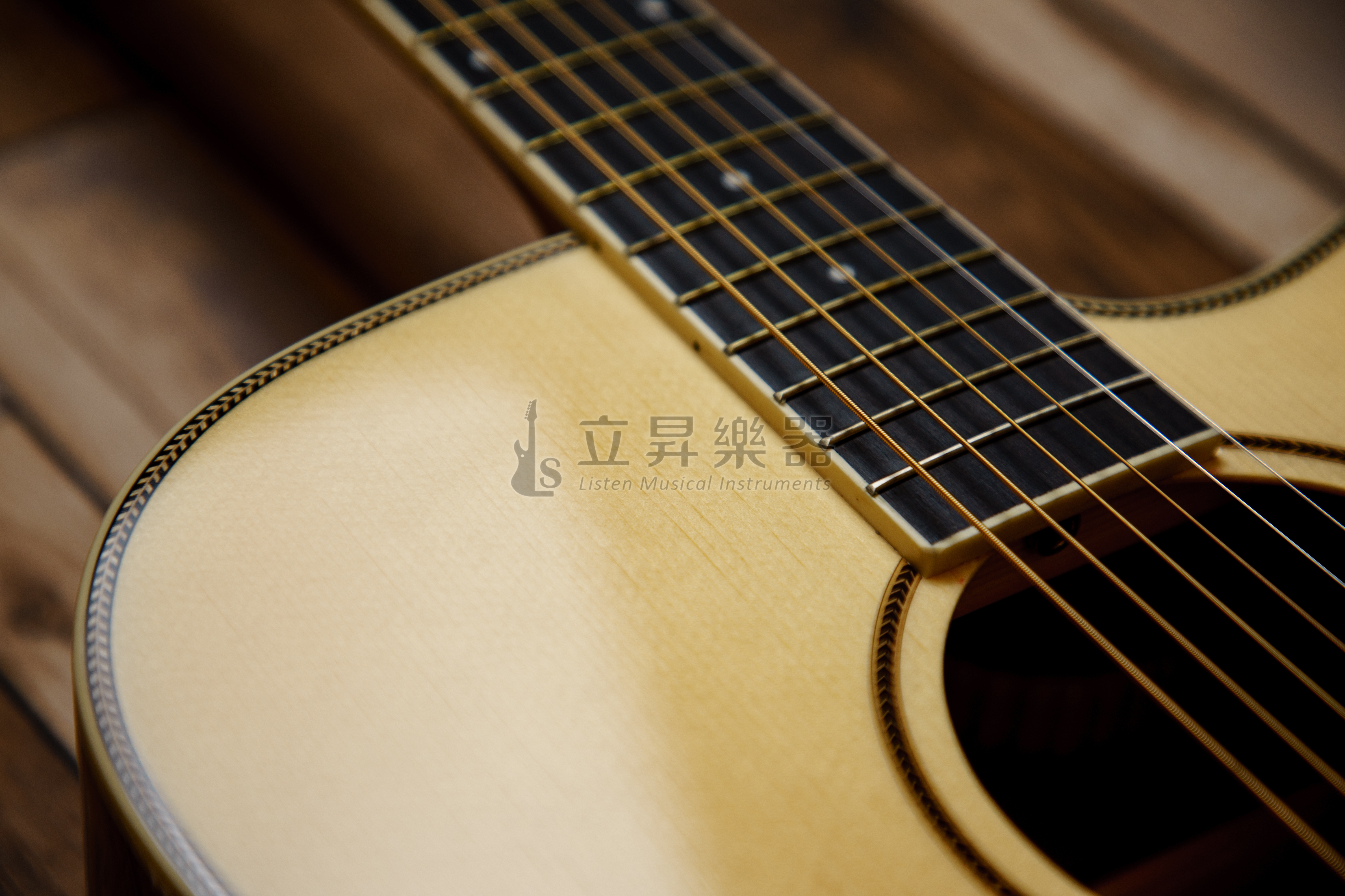 Sire 木吉他 SIRE R2-DC 雲杉木面板 桃花心木側背板 合板木吉他 缺角 附袋 R2 DC 第 5 張圖片｜三峽吉他 / Bass