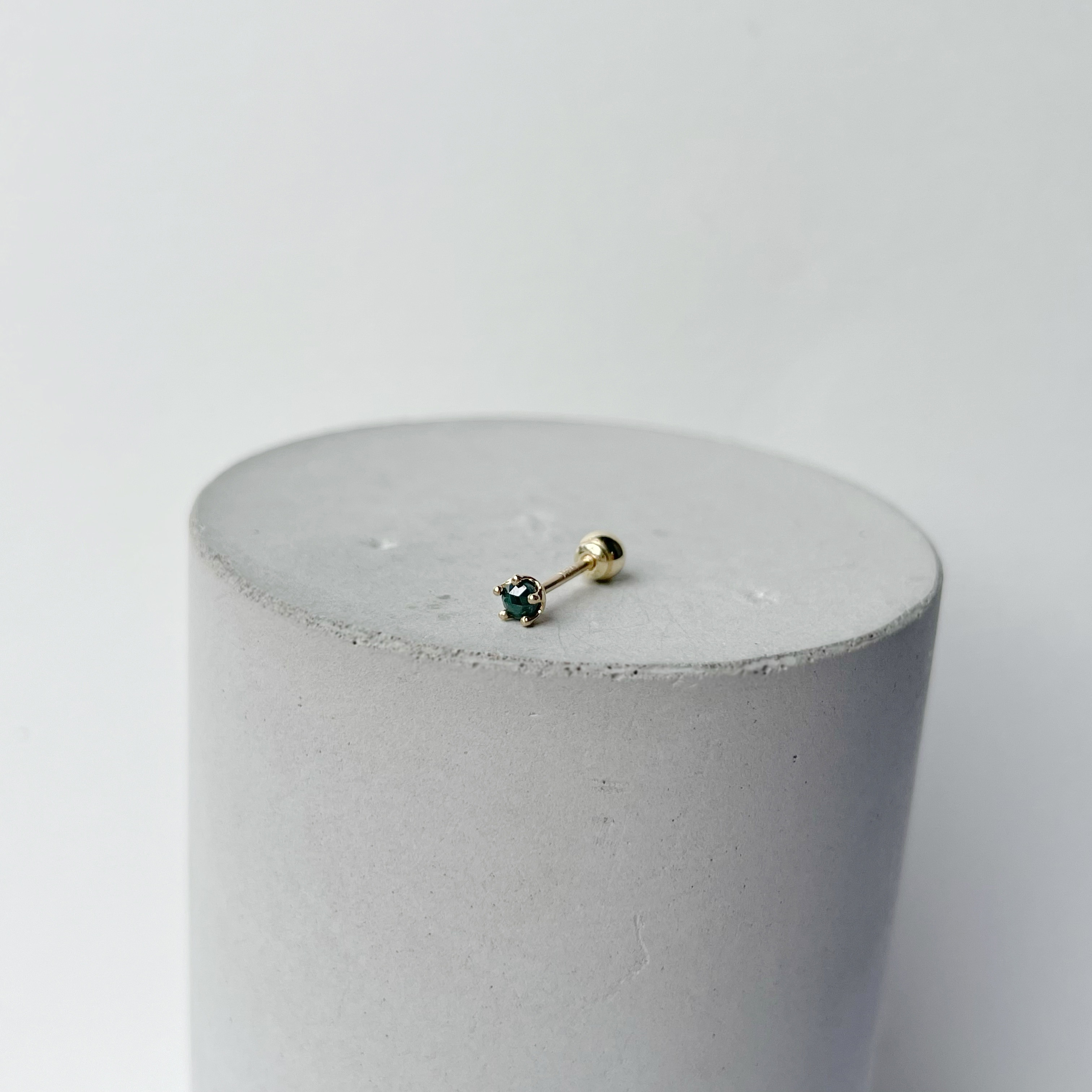 14K Mini皇冠藍鑽原礦轉珠耳環