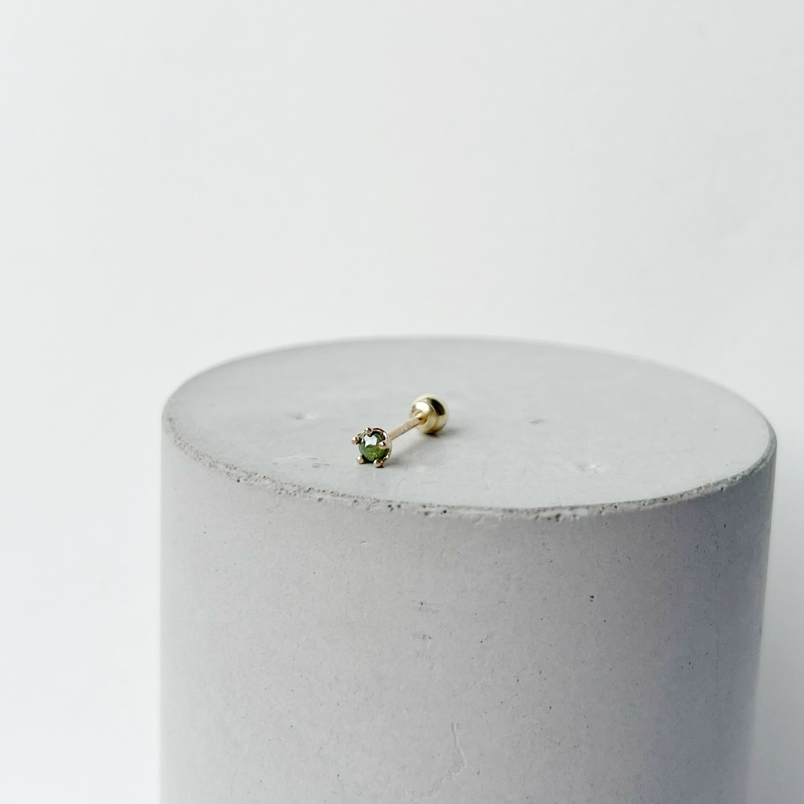 14K mini皇冠綠鑽原礦轉珠耳環