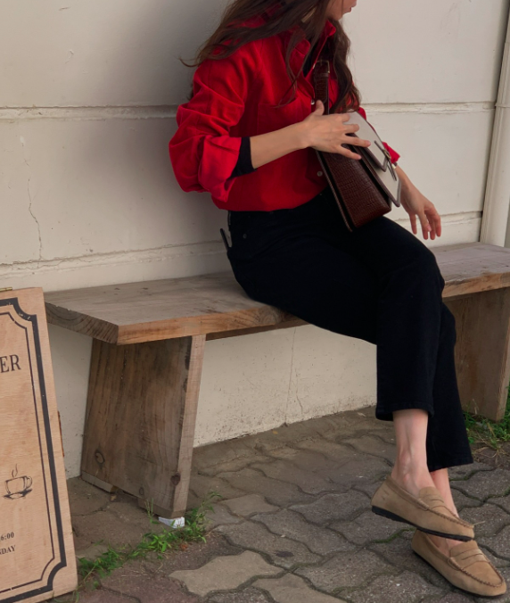 <現貨> ᴷᴼᴿᴱᴬ 🇰🇷   黑色鉛筆九分直筒牛仔褲