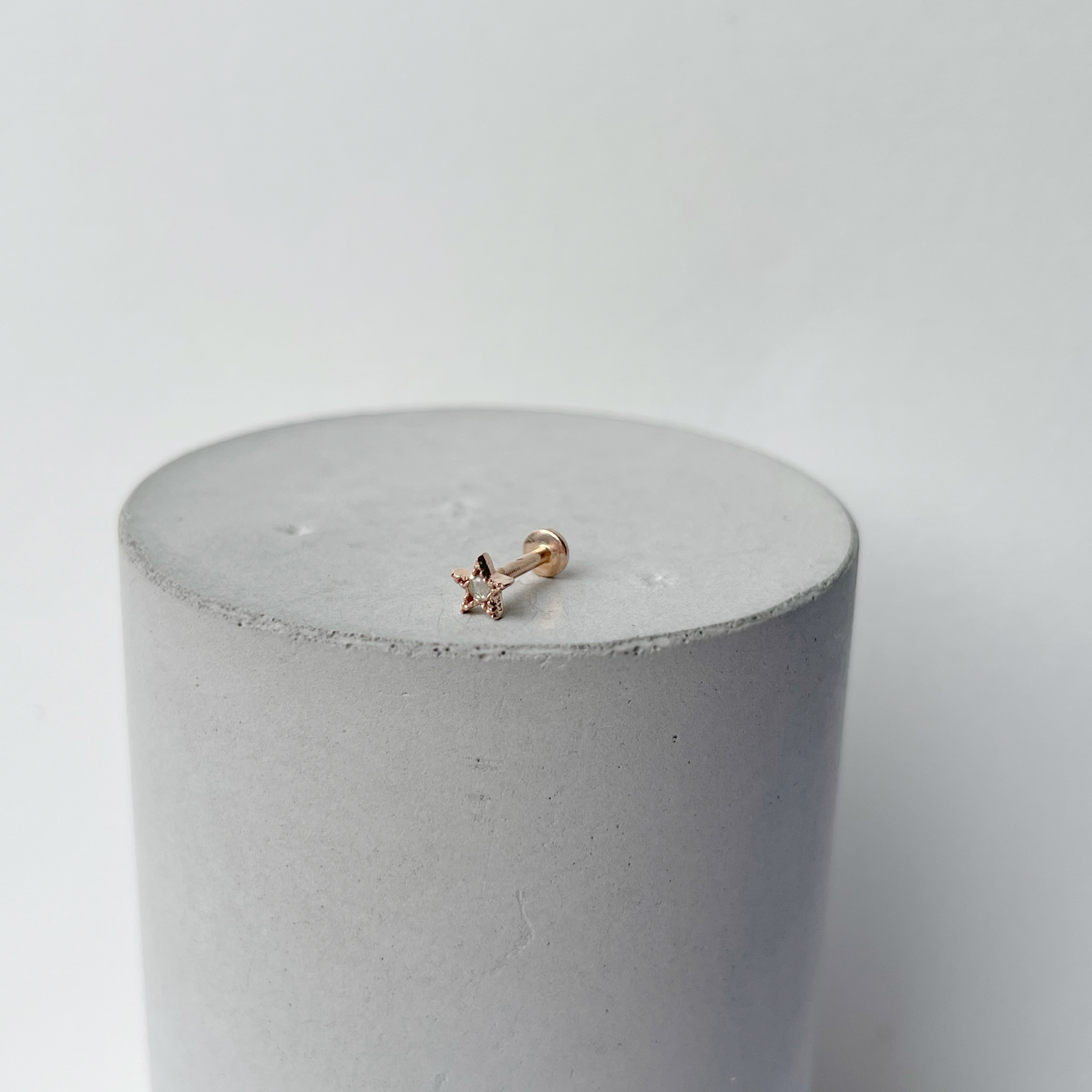 14K小星星灰鑽原礦Stud耳環