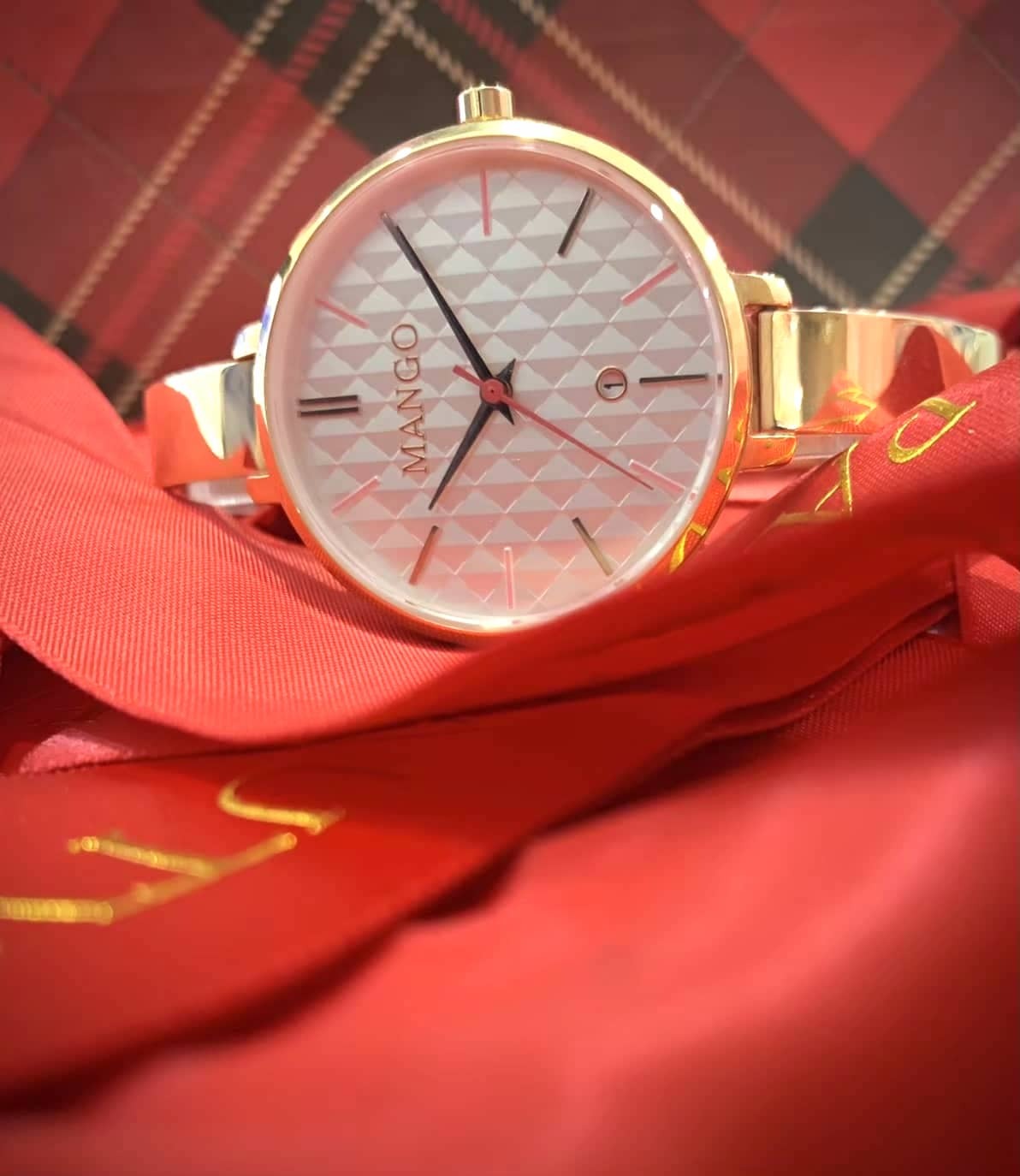 【MANGO】簡單時光菱格紋腕錶 MA6721L-80R 玫瑰金x白 / MA6721L-10 粉×銀 34mm 現代鐘錶