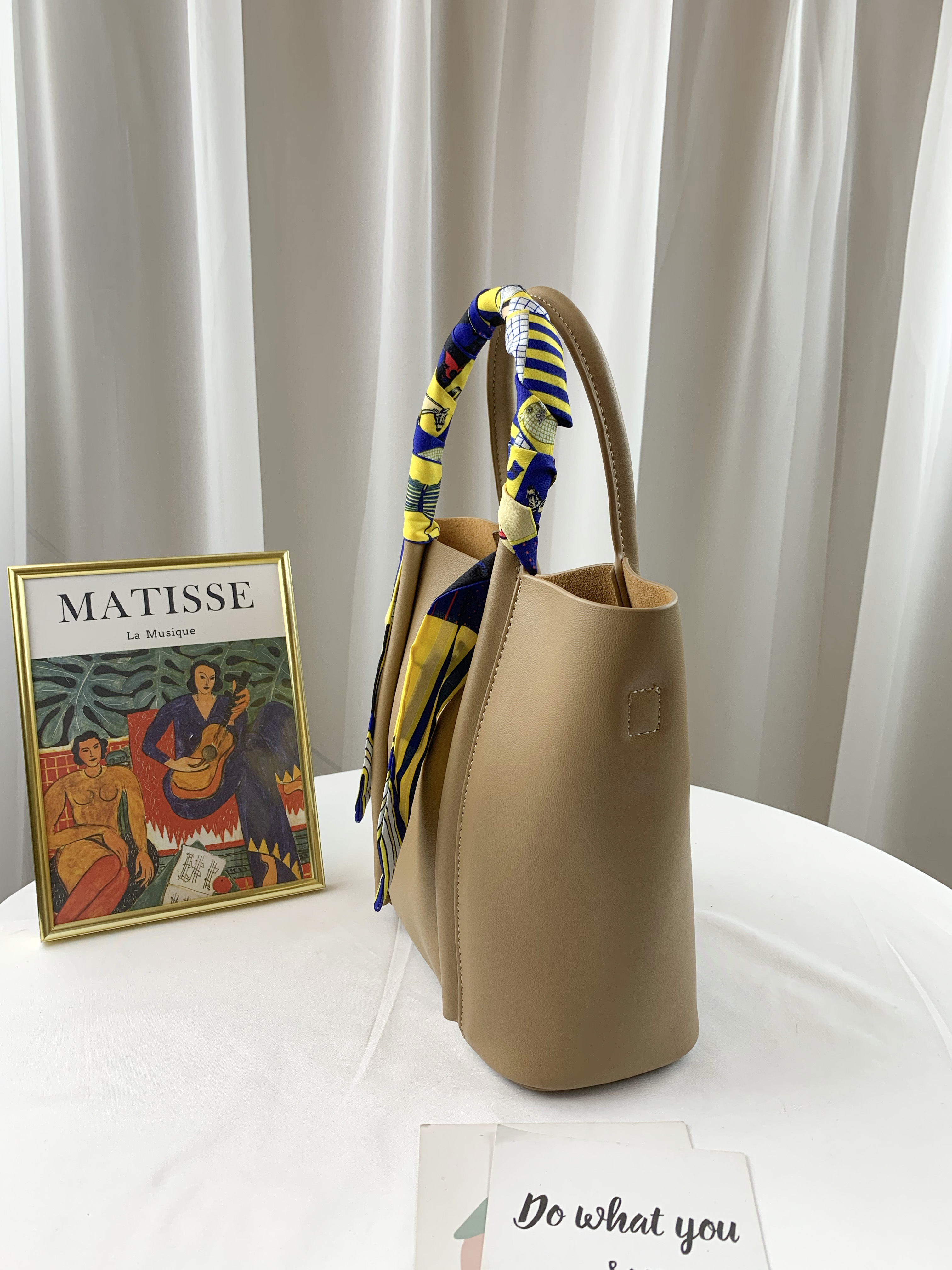 焦糖棕 真皮牛皮絲巾提把手提包 附袋中袋 #SM-8501