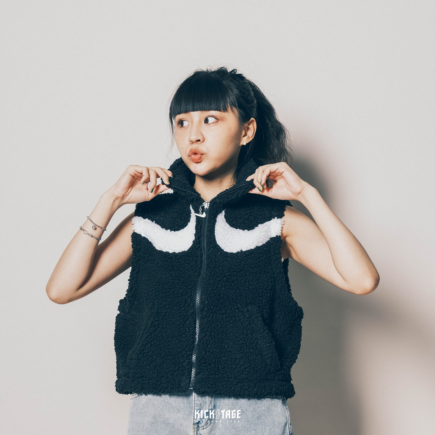 **特價商品售出不退換**女款 NIKE W NSW SWOOSH SHERPA GX FZ VEST 霧藍色 黑色 熊寶寶 雙勾 羊羔毛 立領 毛背心【DH1092】