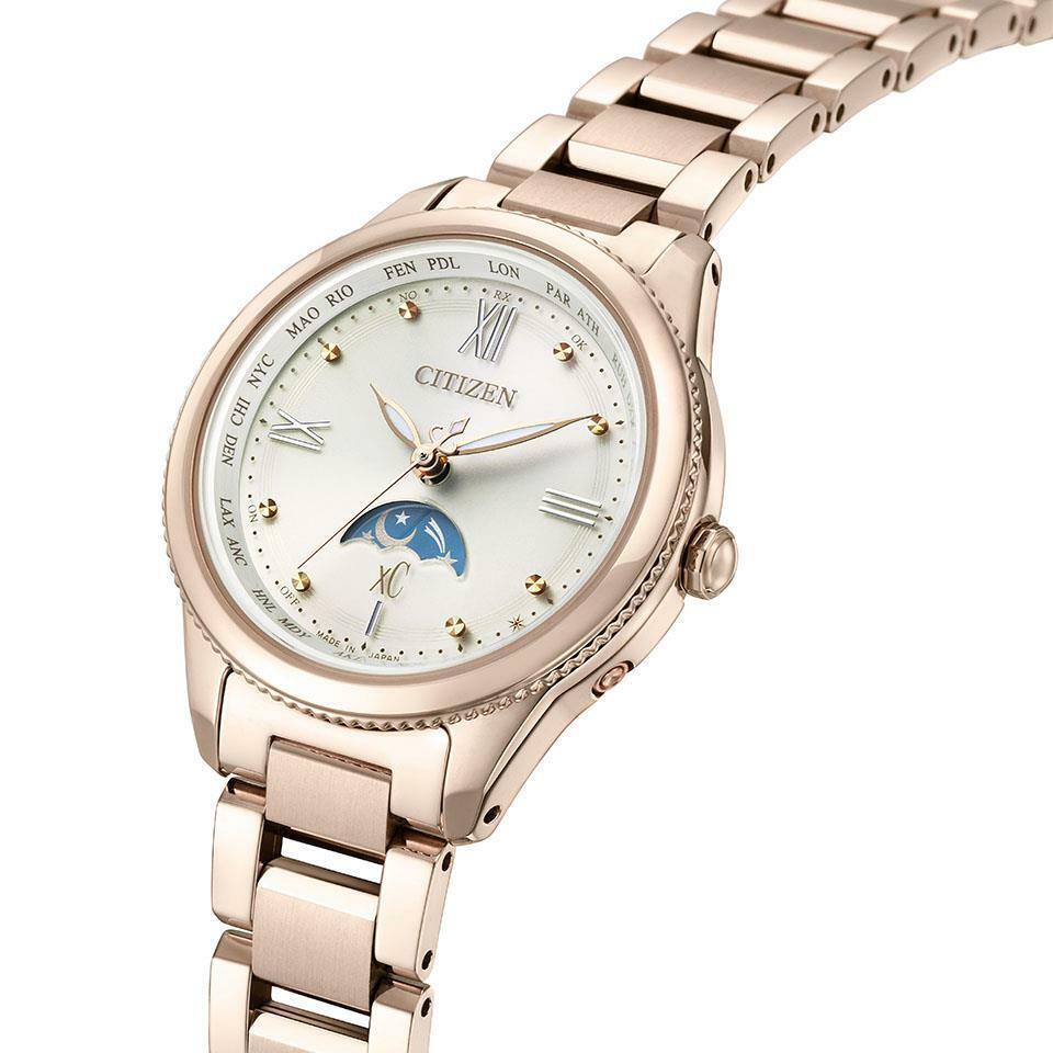 萬年鐘錶 - Citizen 星辰錶  XC   光動能電波錶 小錶徑鈦金屬月相女錶  EE1004-57A  錶徑29MM